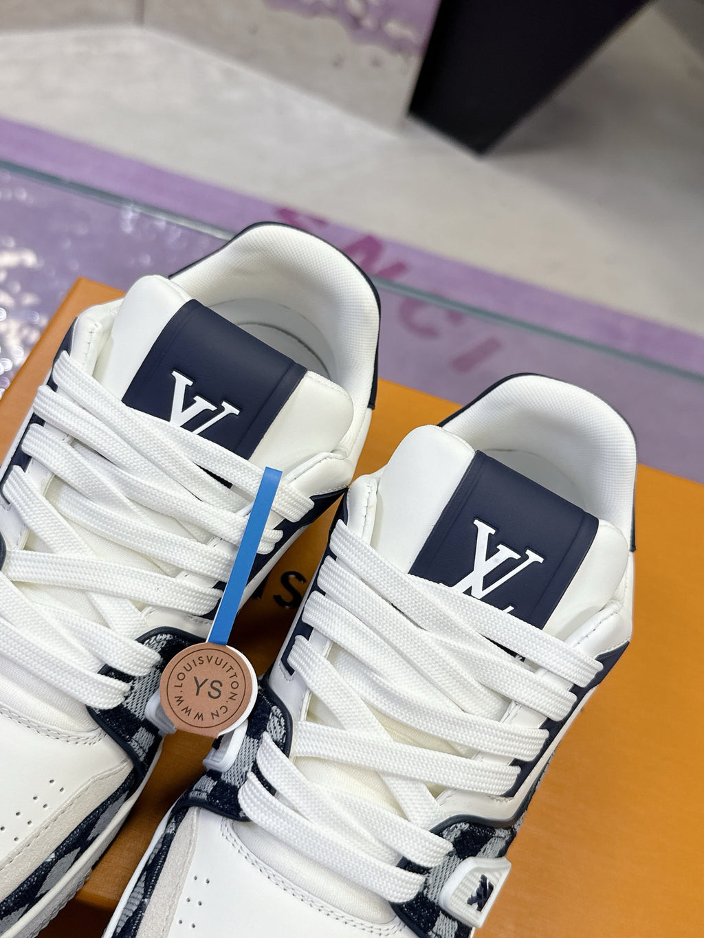 Louis Vuitton Sneaker