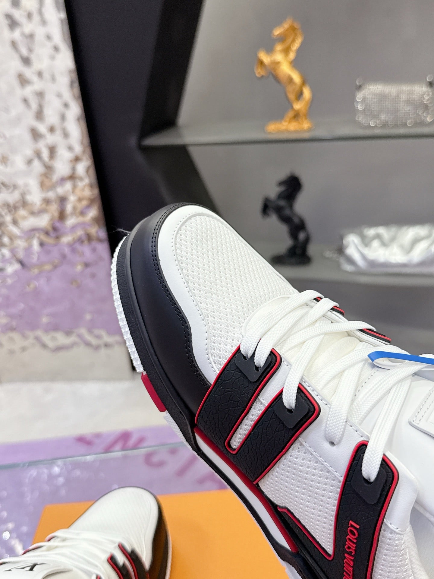 Louis Vuitton Sneaker