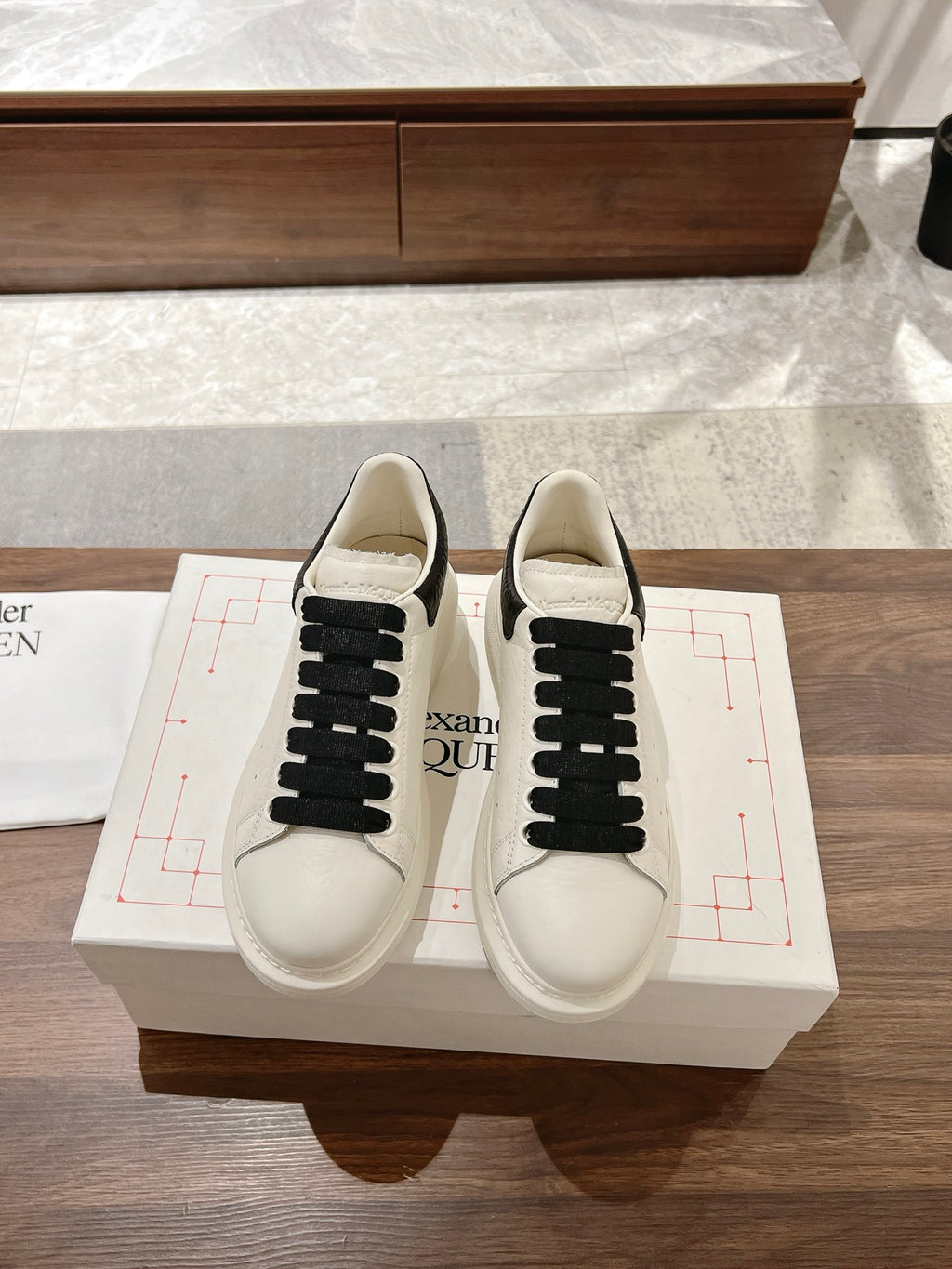 Alexander McQueen Sneaker