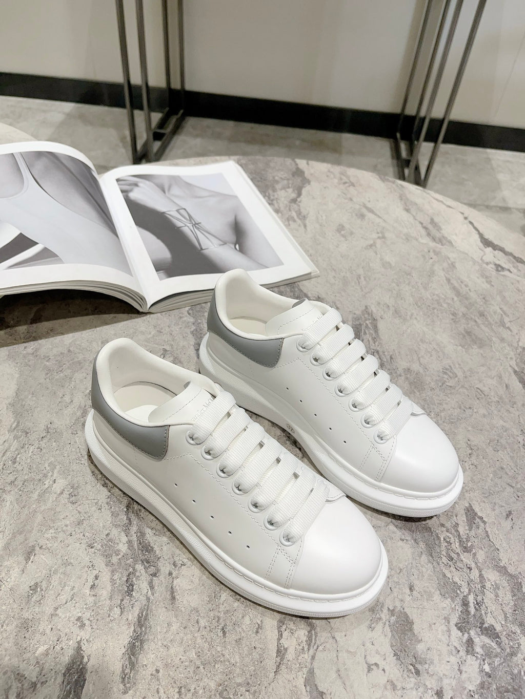 Alexander McQueen Sneaker