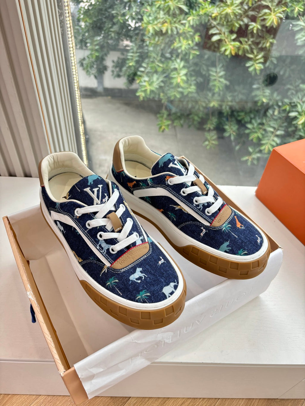 Louis Vuitton Sneaker