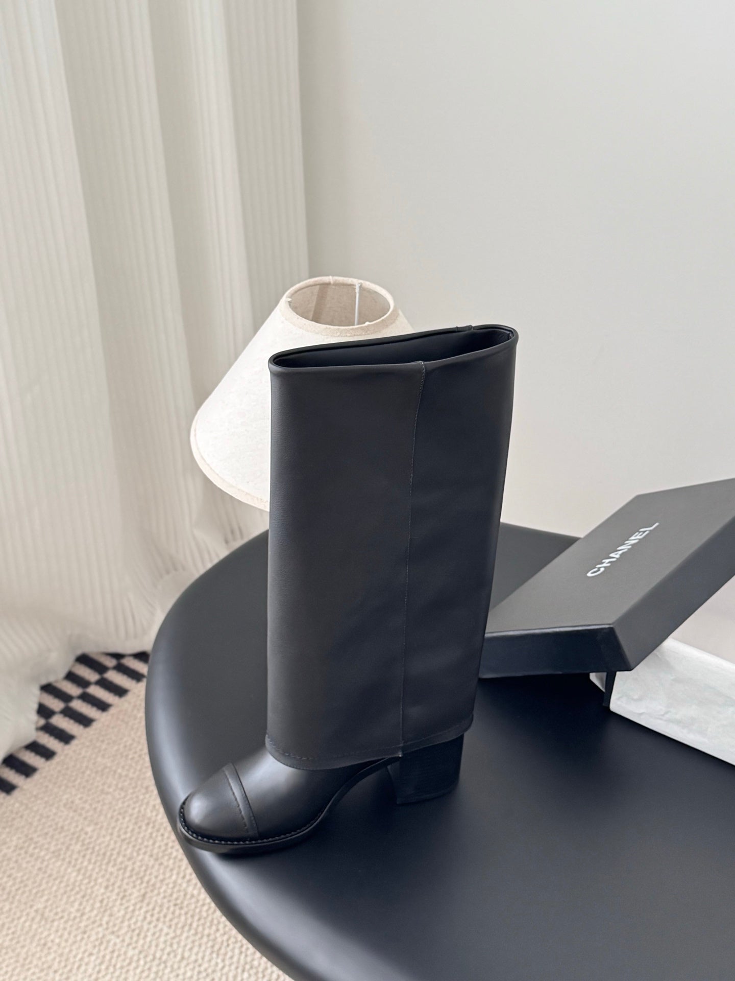 Chanel Çizme