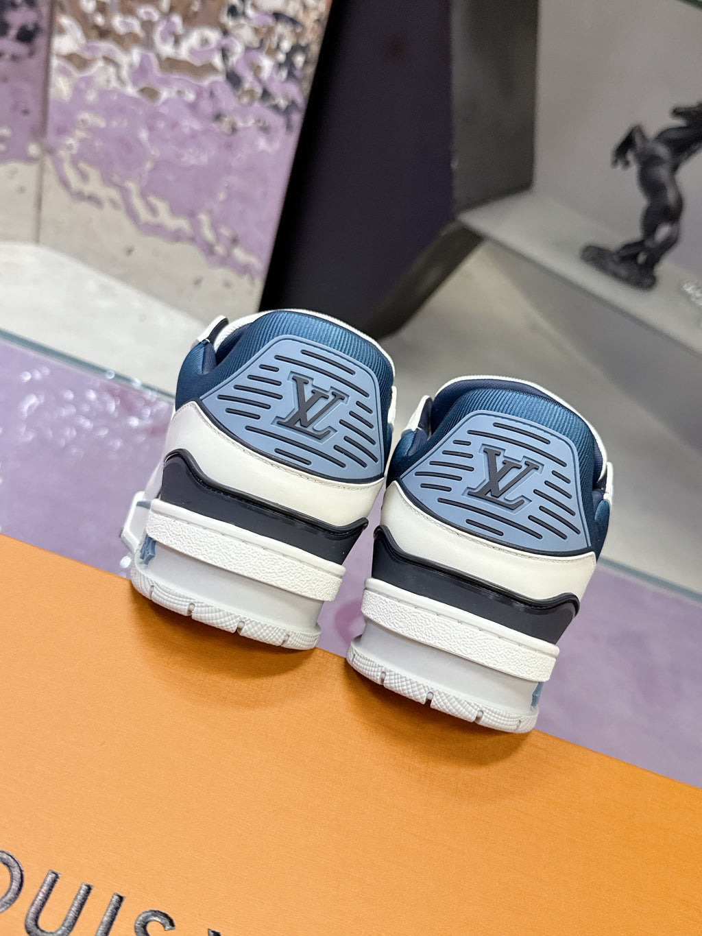 Louis Vuitton Sneaker