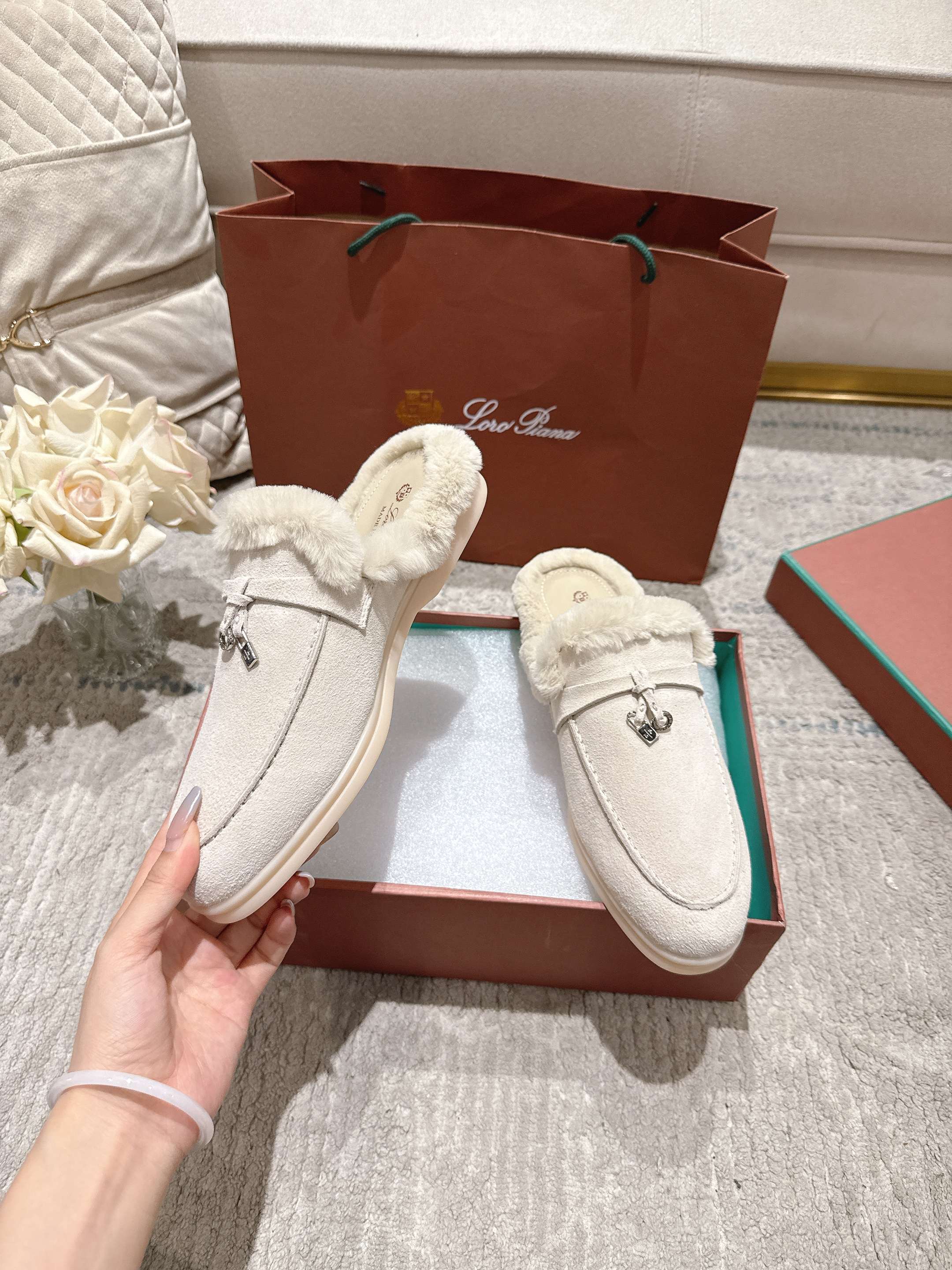 Loro Piana Slipper