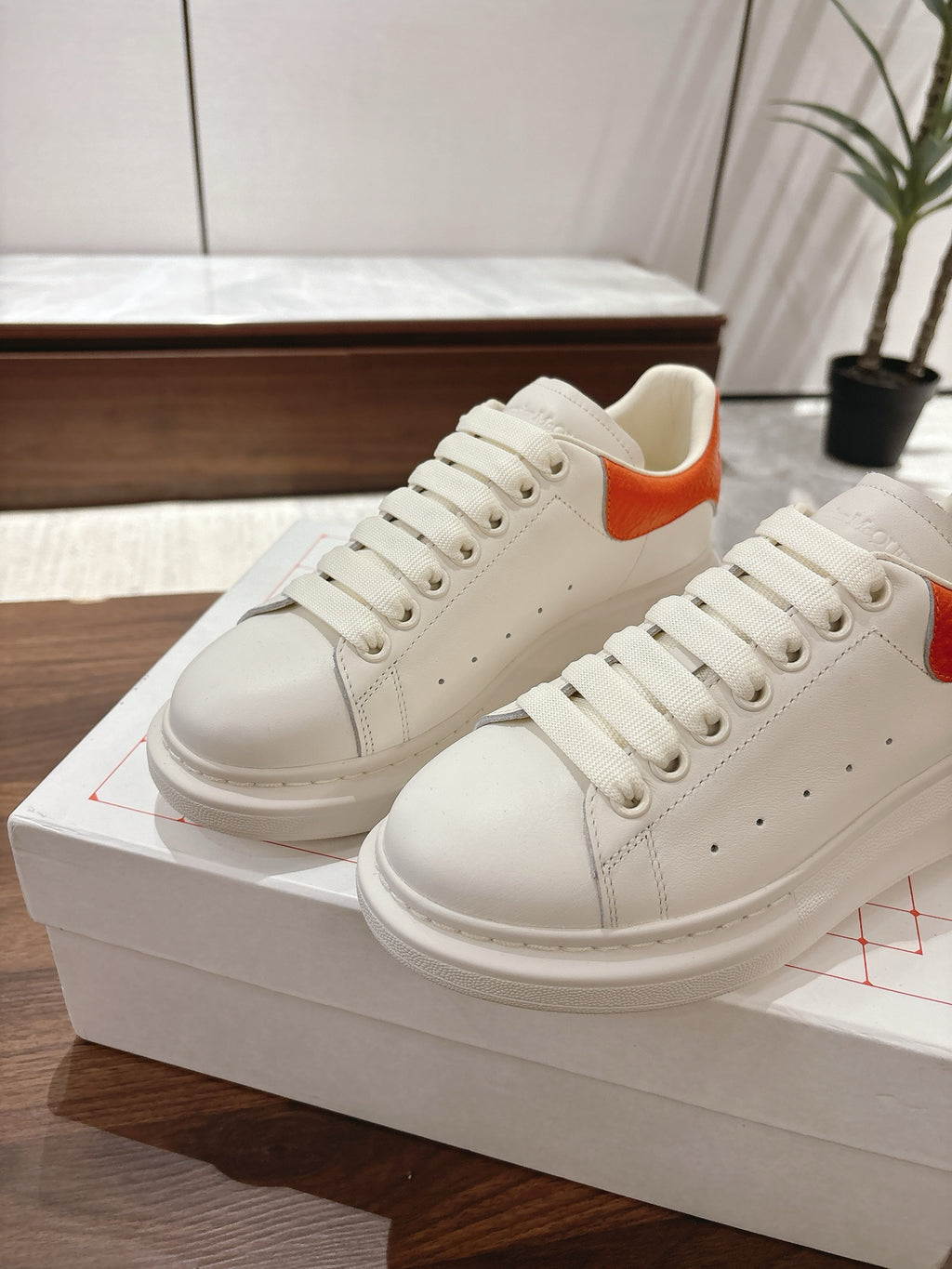 Alexander McQueen Sneaker