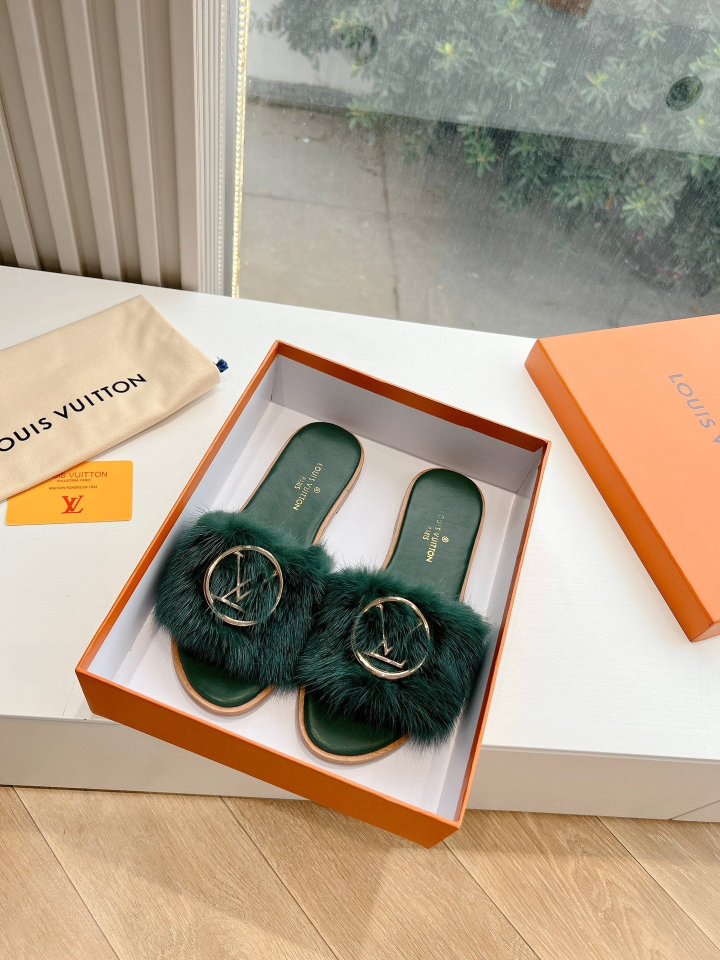 Louis Vuitton Slipper