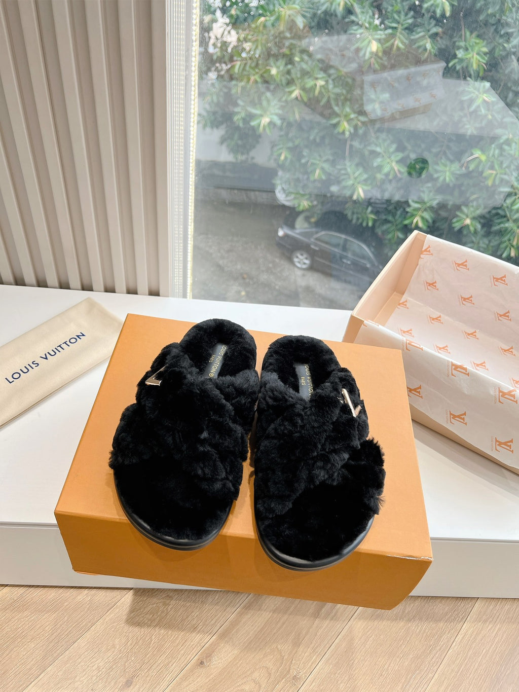 Louis Vuitton Slipper