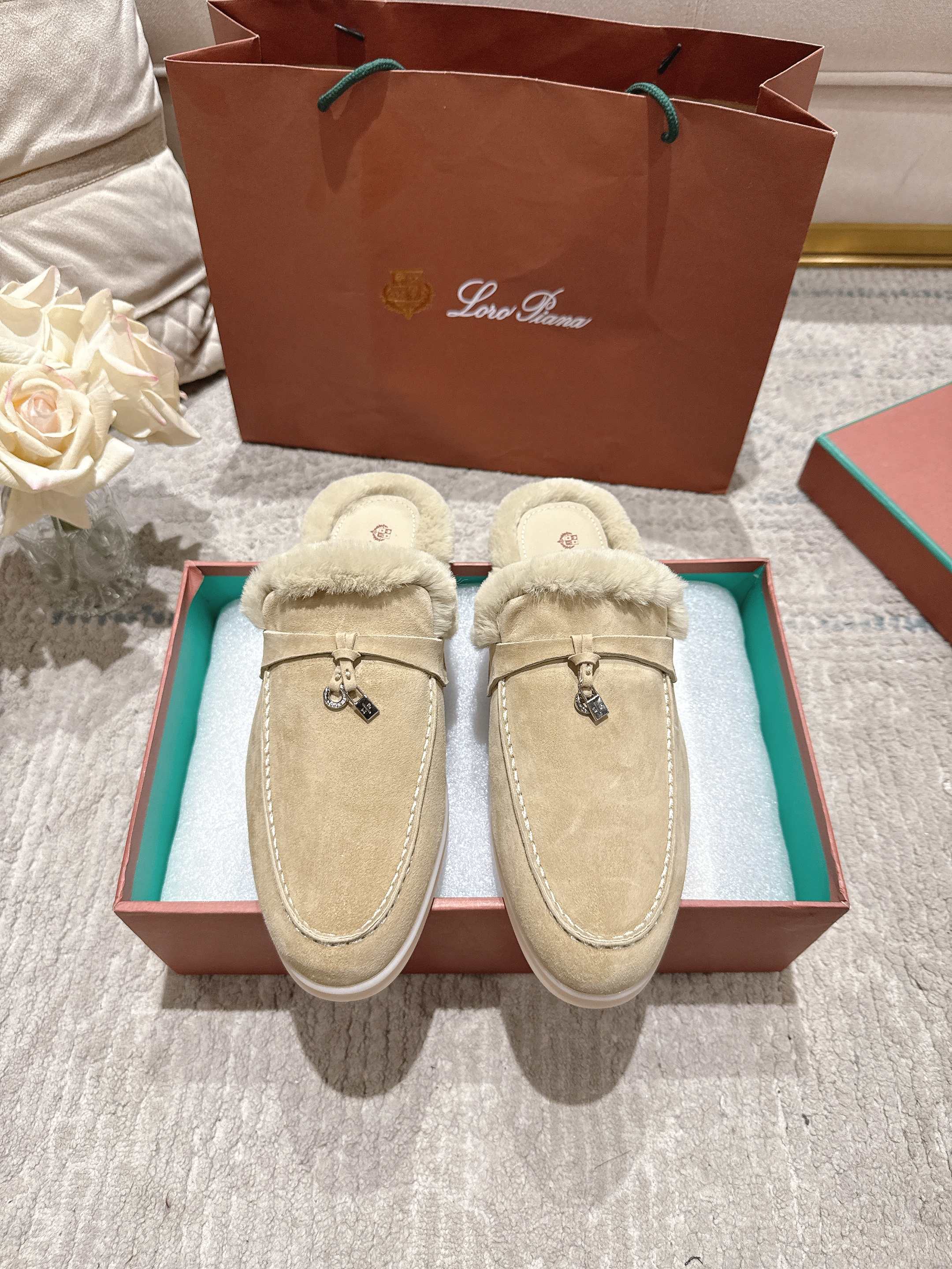 Loro Piana Slipper