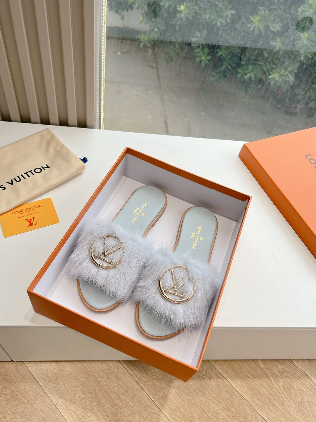 Louis Vuitton Slipper