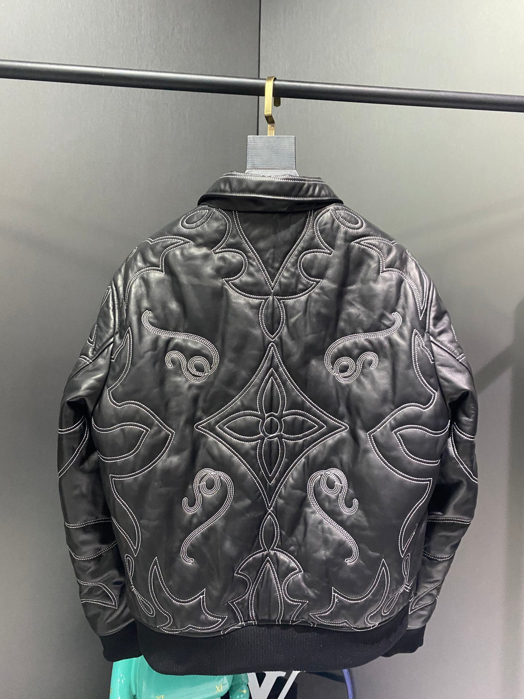 Louis Vuitton Deri Mont