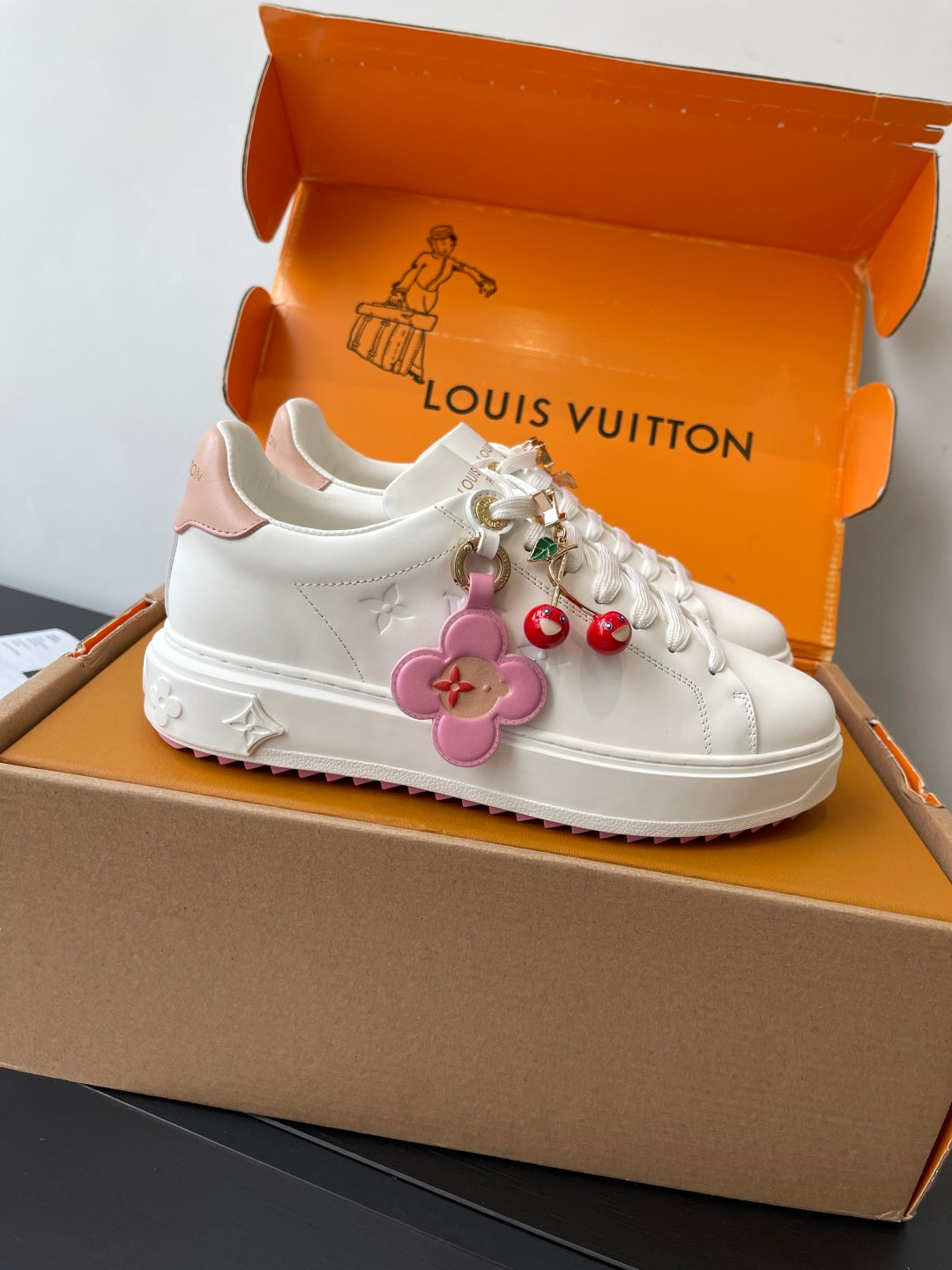 Louis Vuitton Sneaker