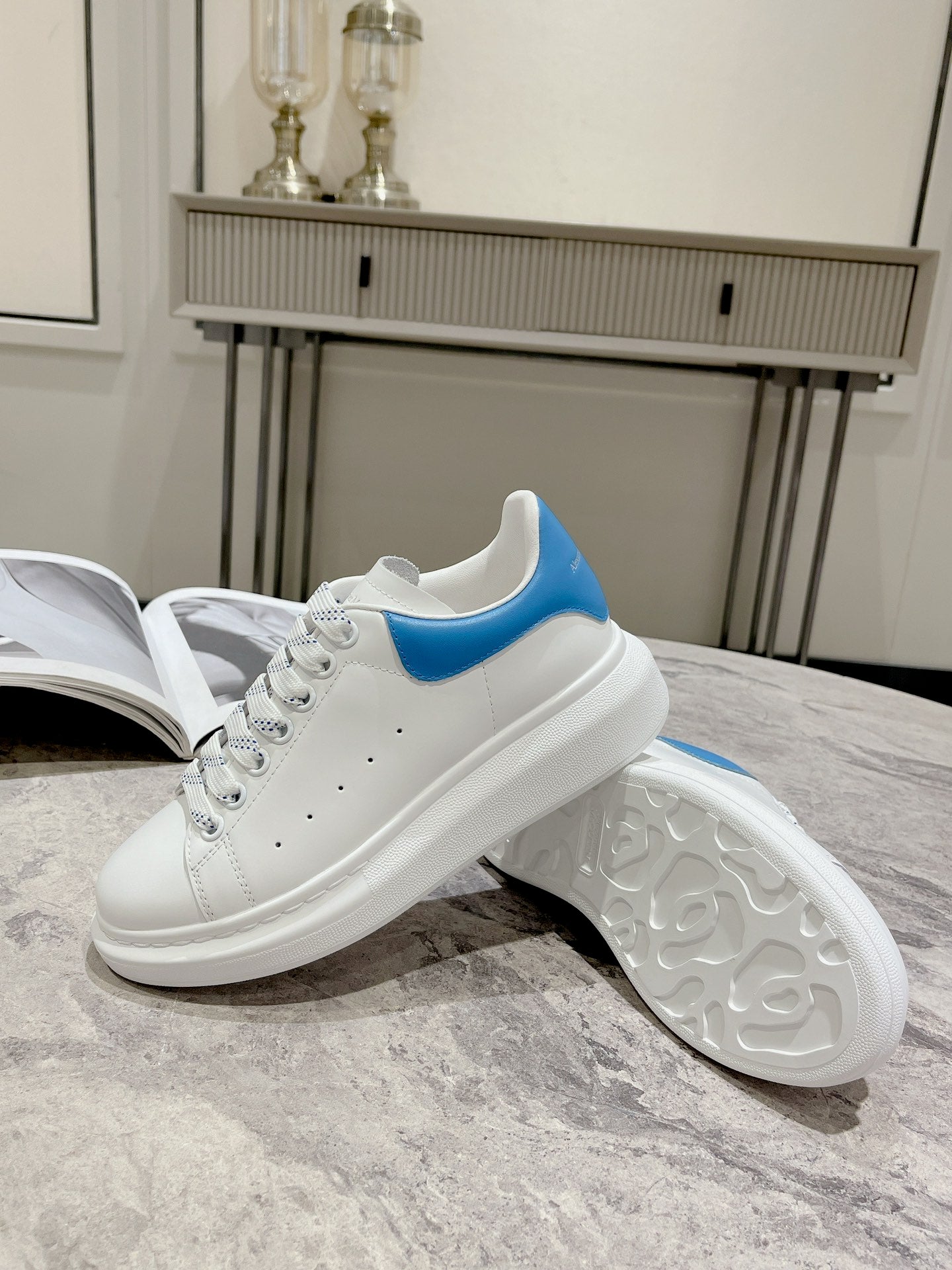 Alexander McQueen Sneaker