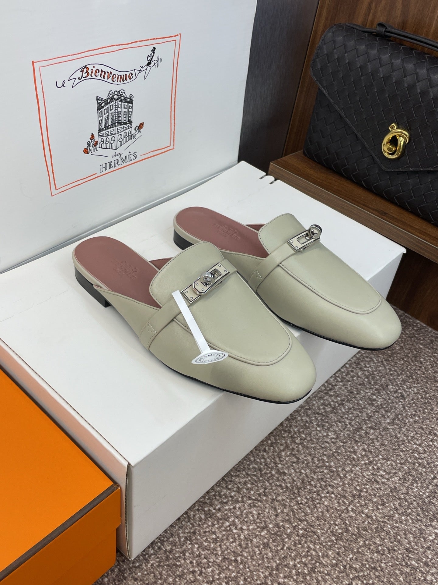Hermes Slipper