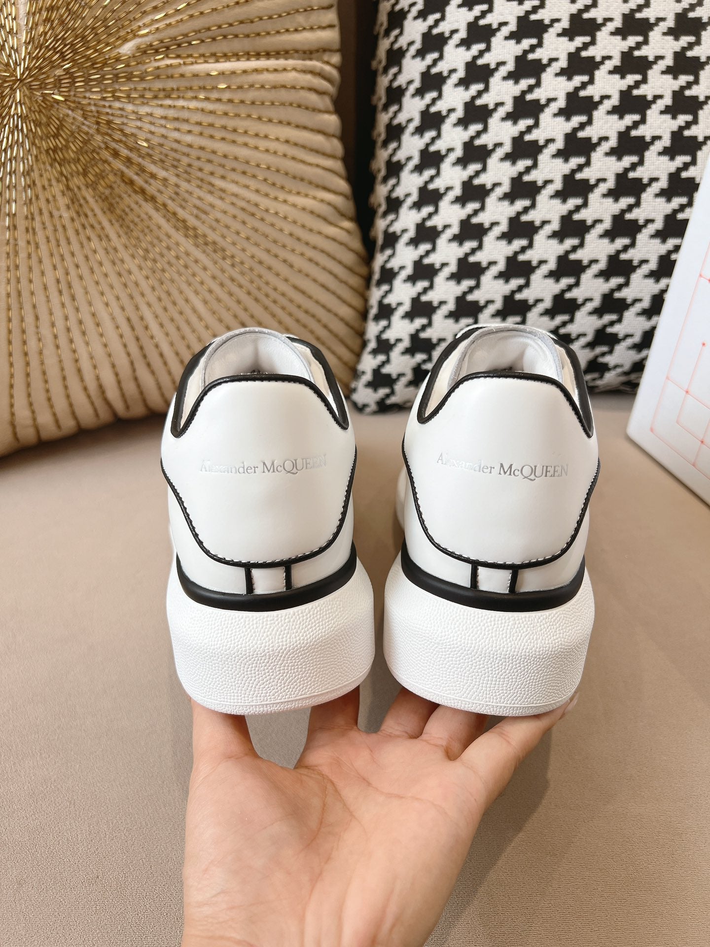 Alexander McQueen Sneaker