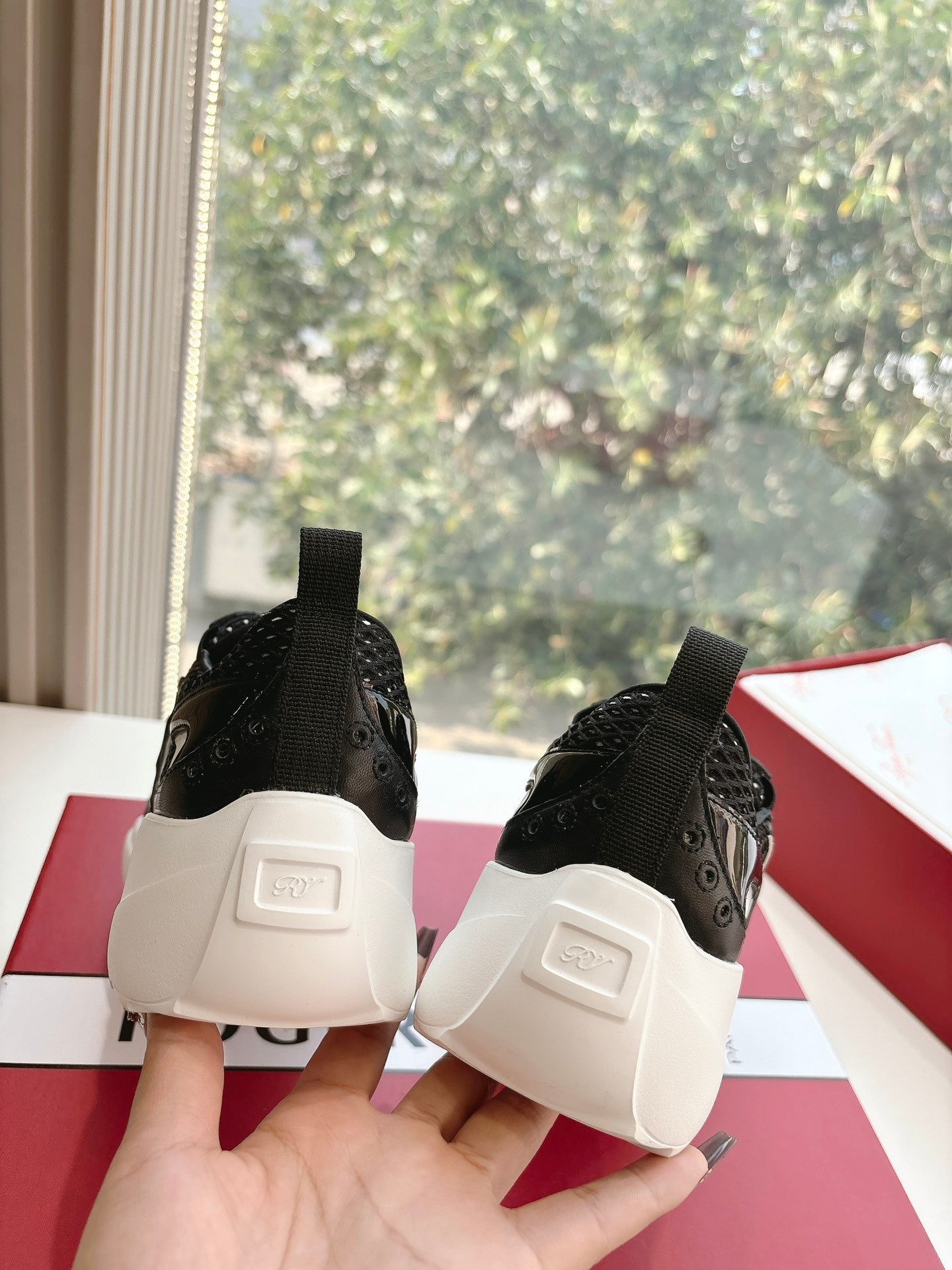 Roger Vivier Sneaker