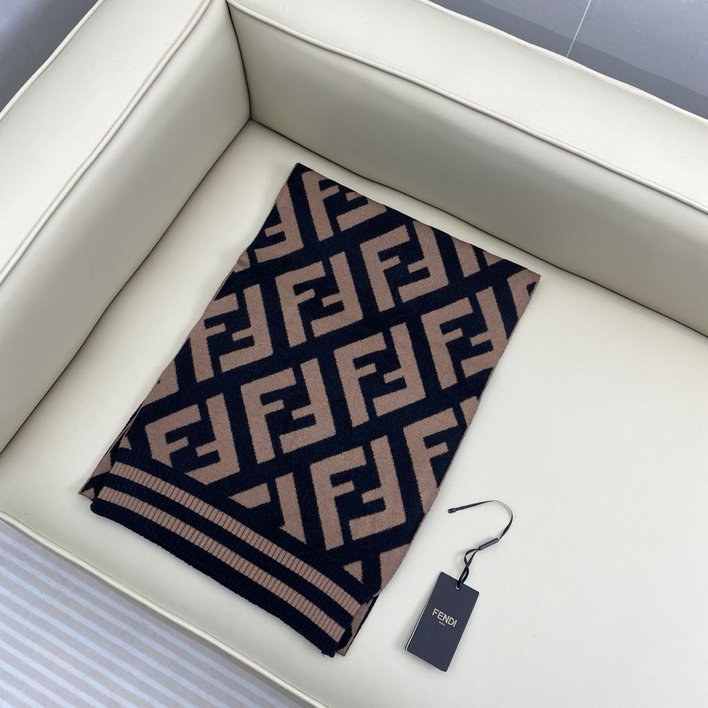 Fendi Atkı