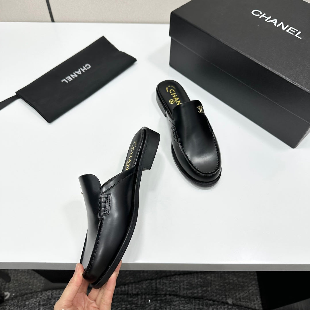 Chanel Slipper
