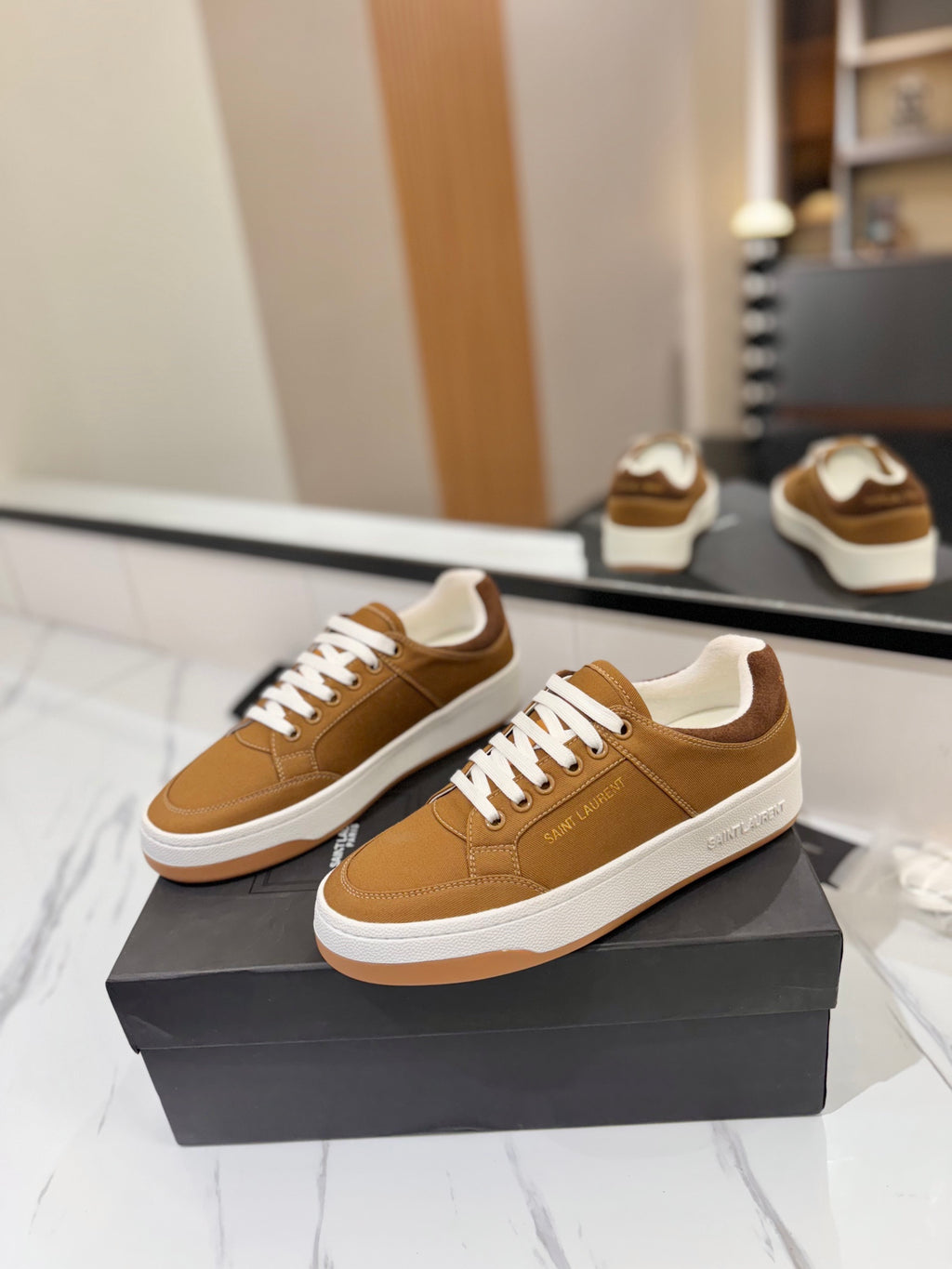 Saint Laurent Sneaker