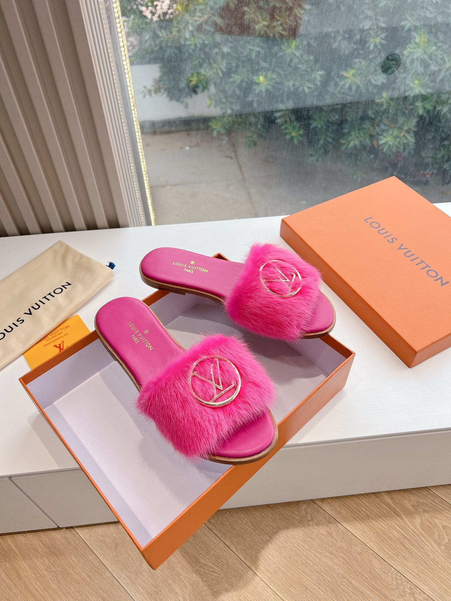 Louis Vuitton Slipper