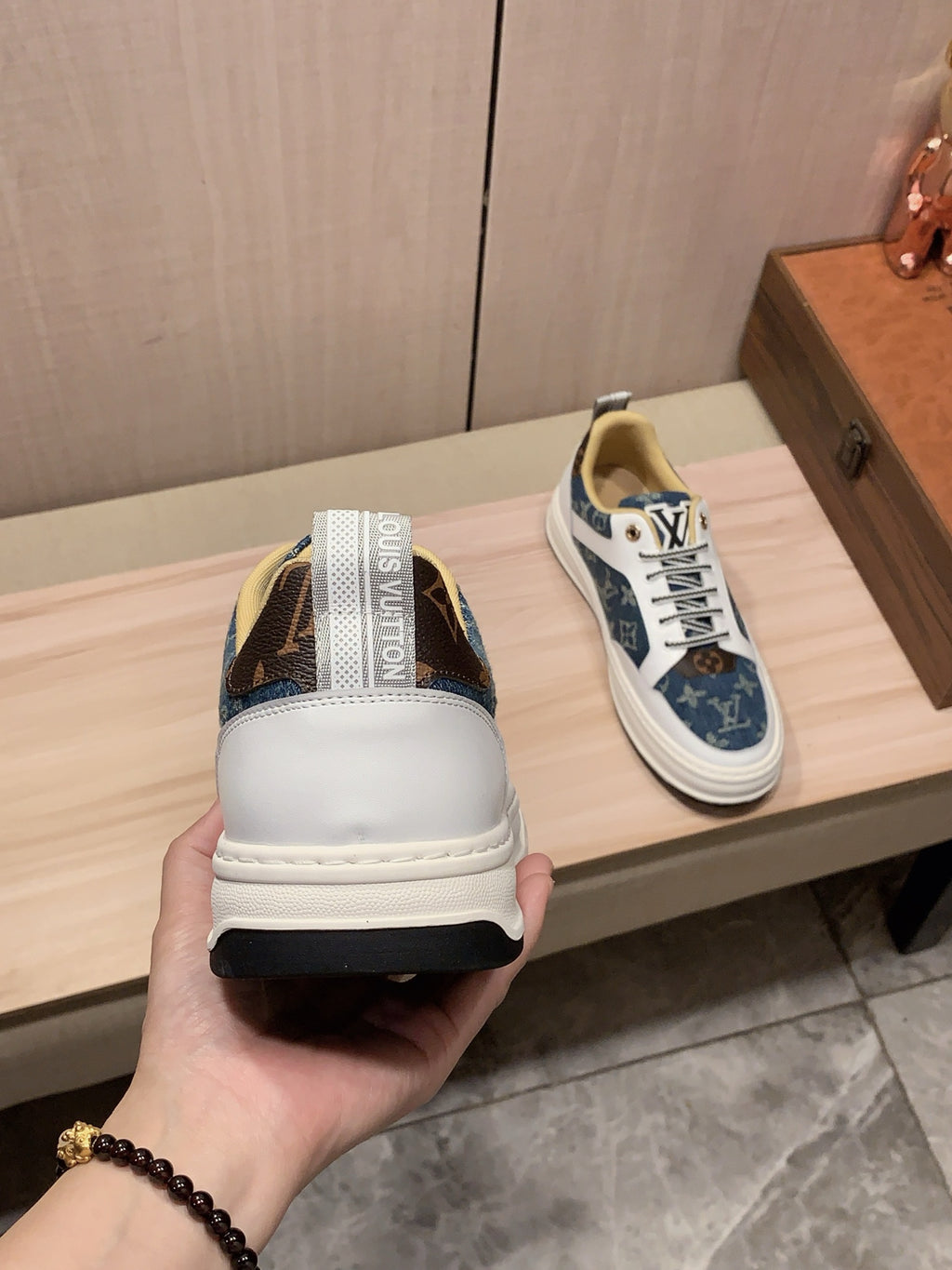 Louis Vuitton Sneaker