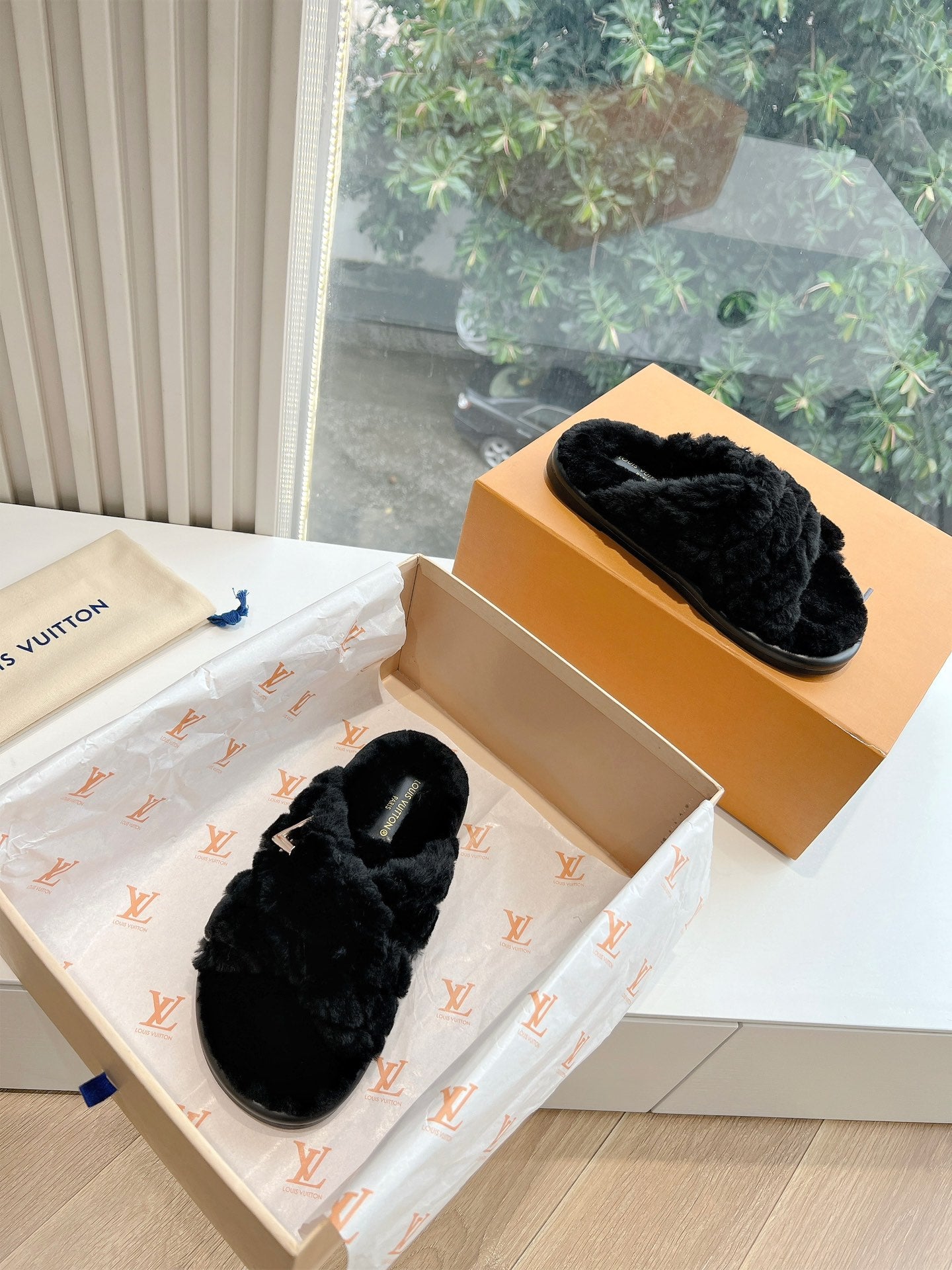 Louis Vuitton Slipper