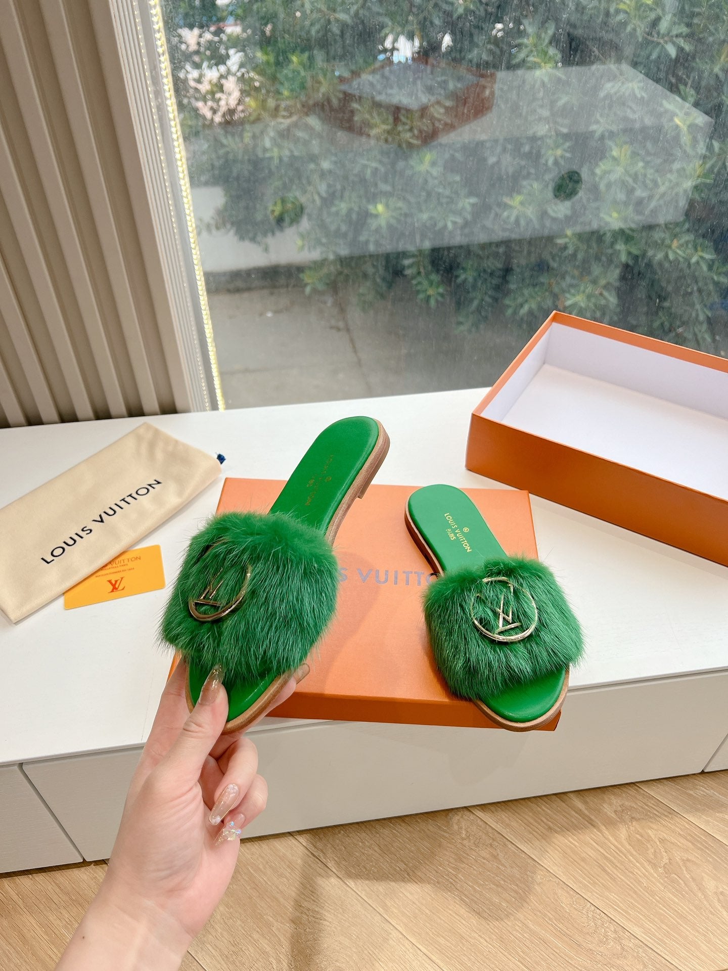 Louis Vuitton Slipper