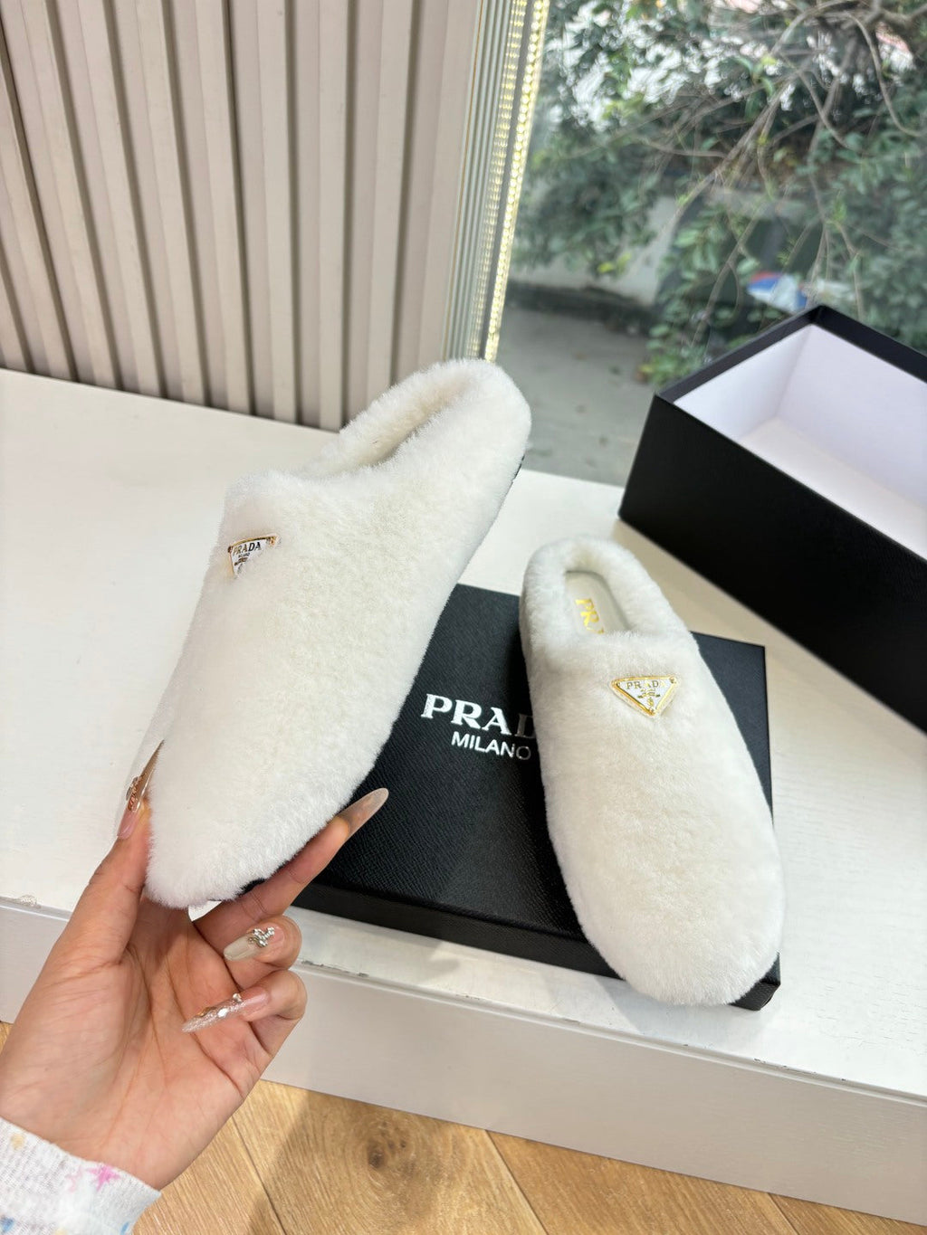 Prada Slipper Hemen Teslim İndirimli
