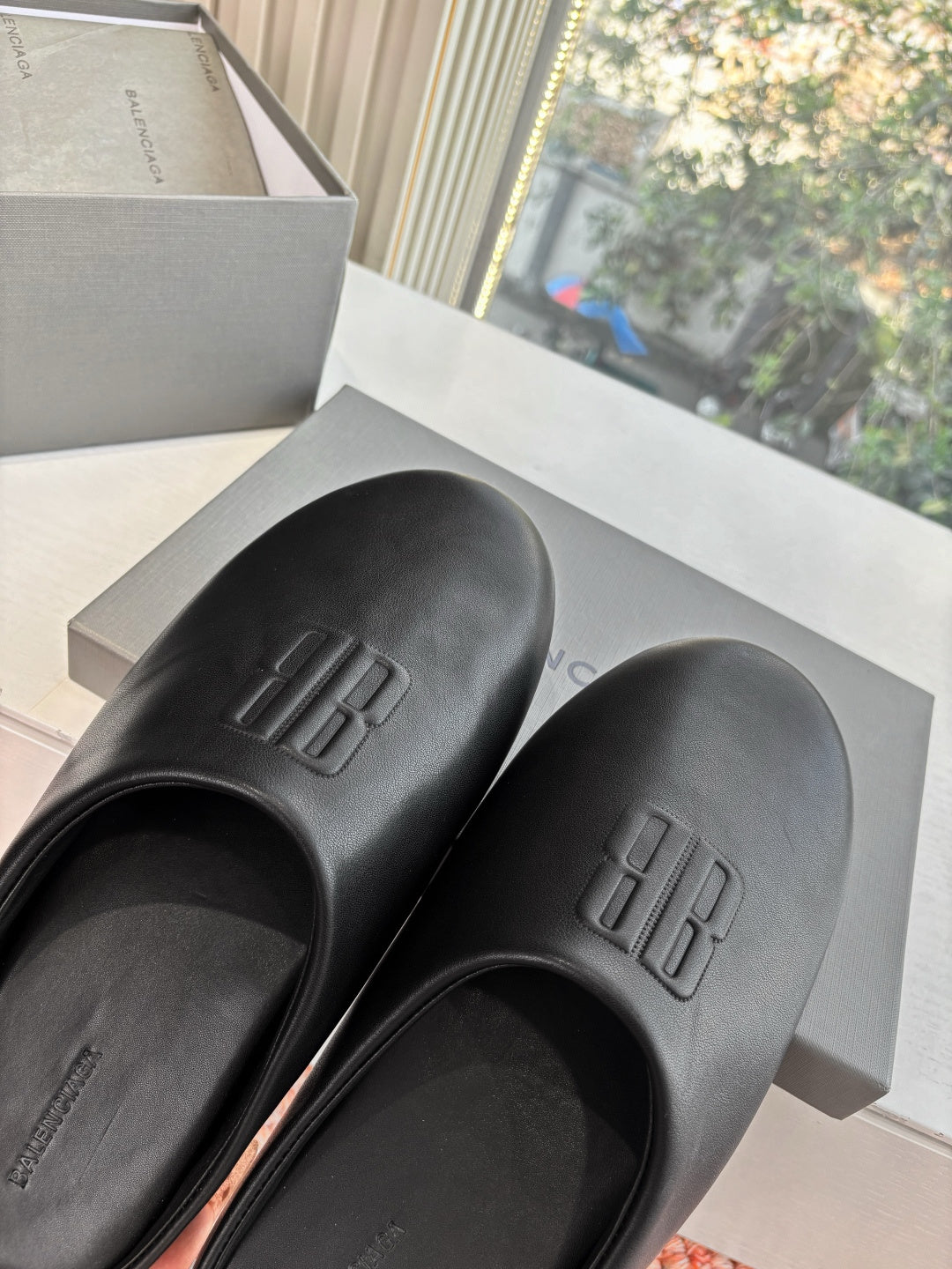 Balenciaga Slipper