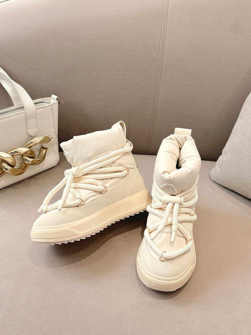 Moncler Bot