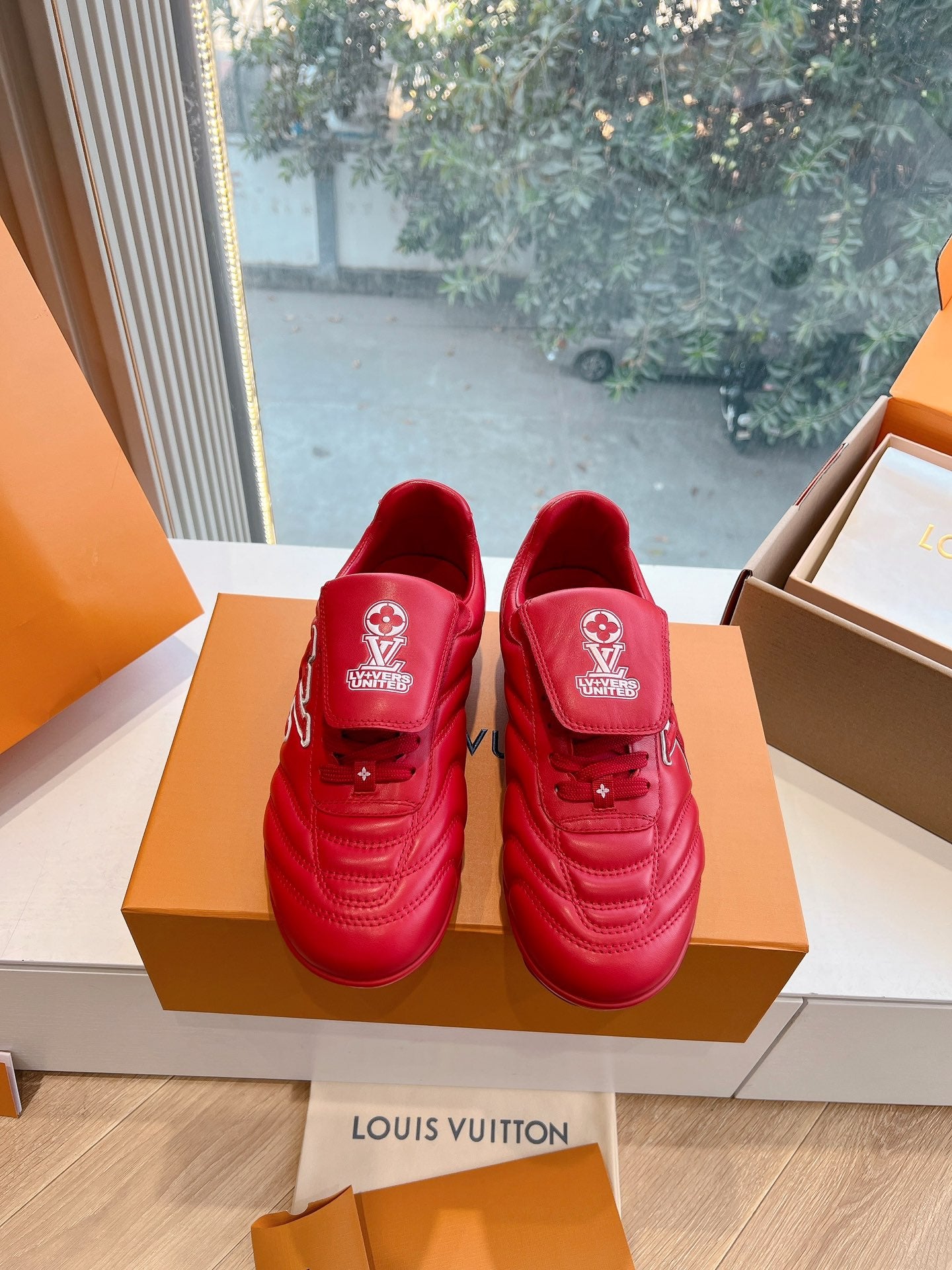 Louis Vuitton Sneaker