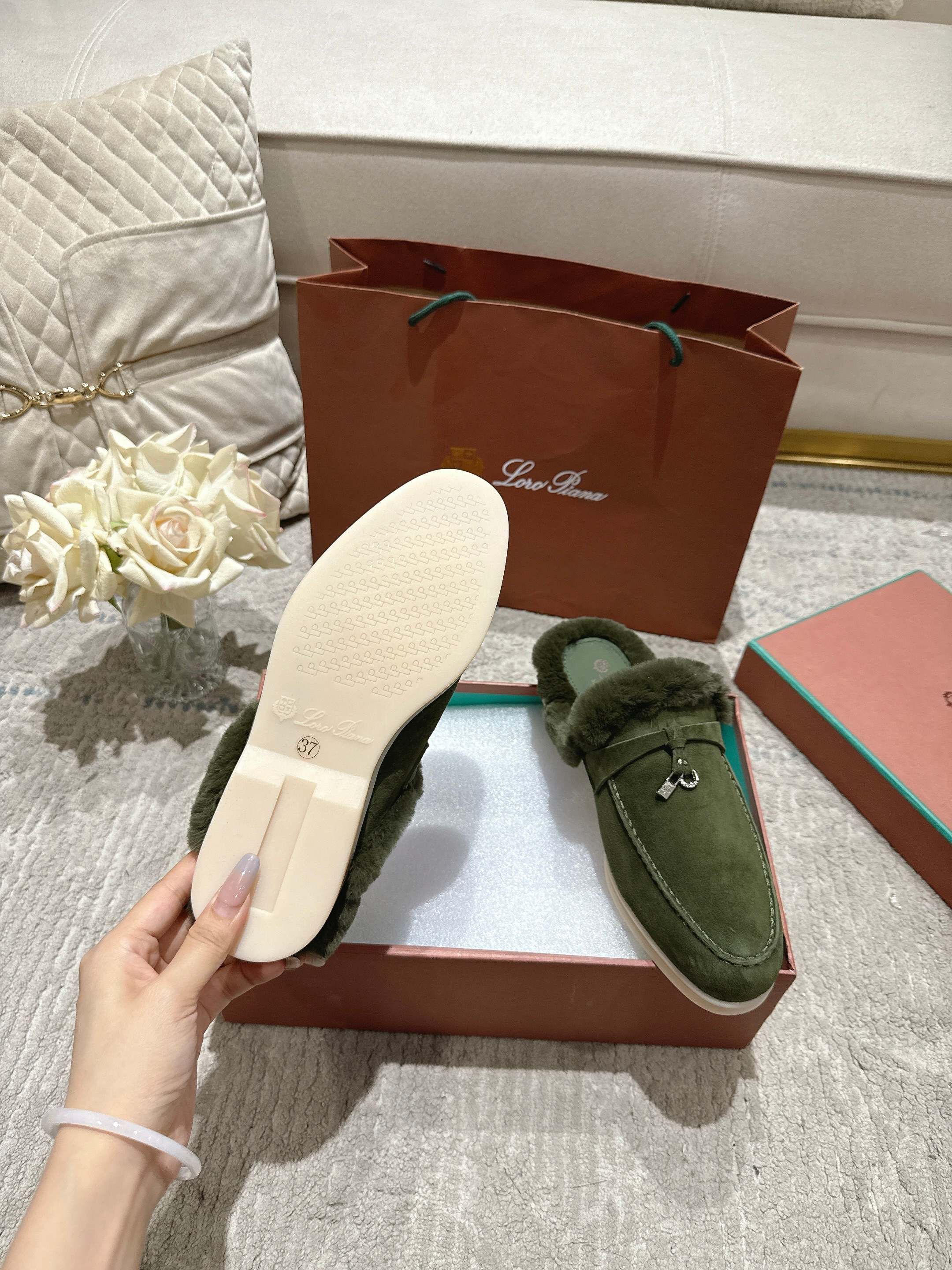 Loro Piana Slipper