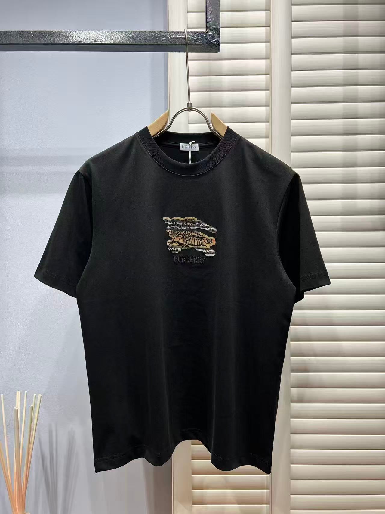 Burberry T-Shirt