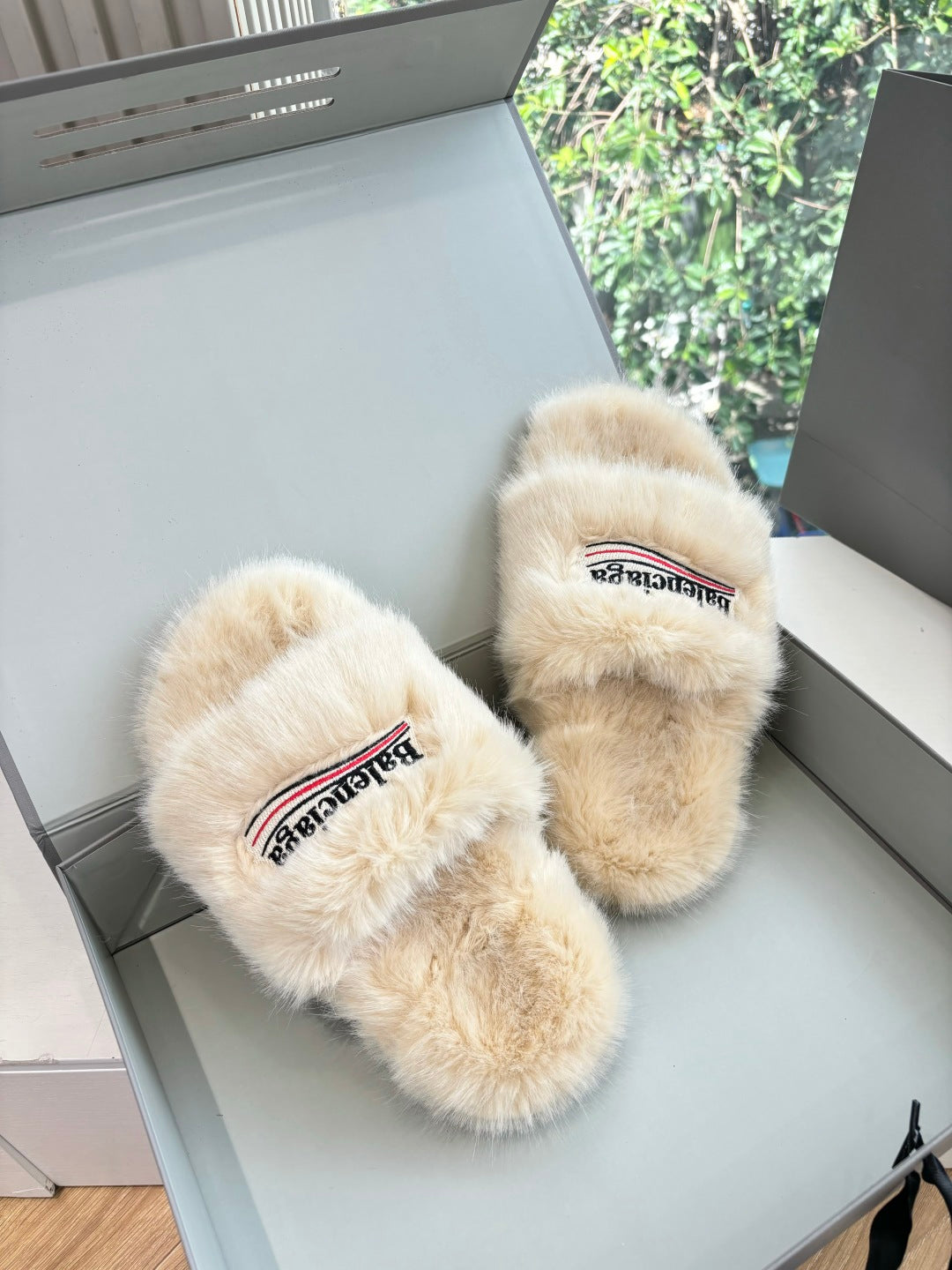 Balenciaga Slipper