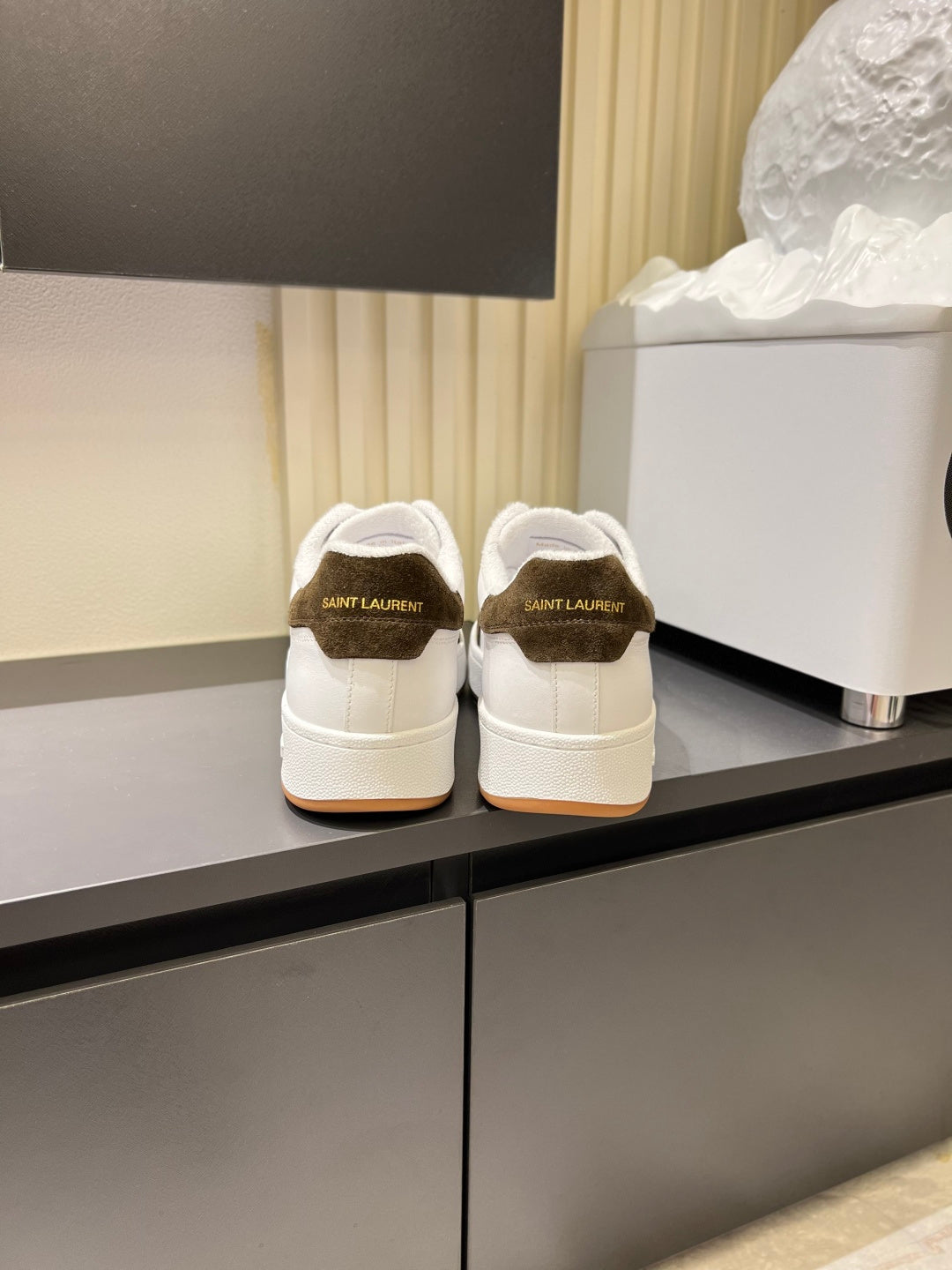 Yves Saint Laurent Sneaker