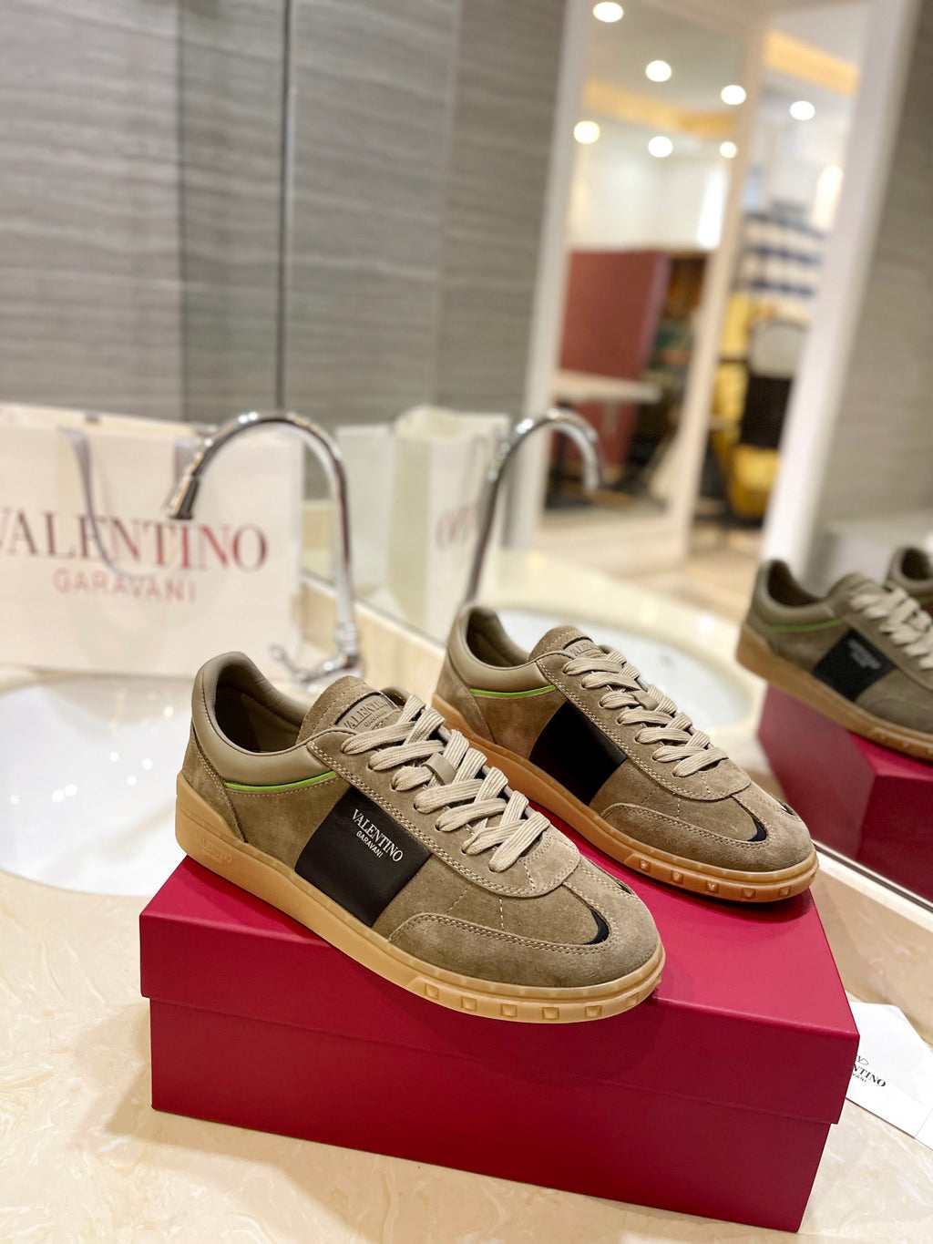 Valentino Sneaker