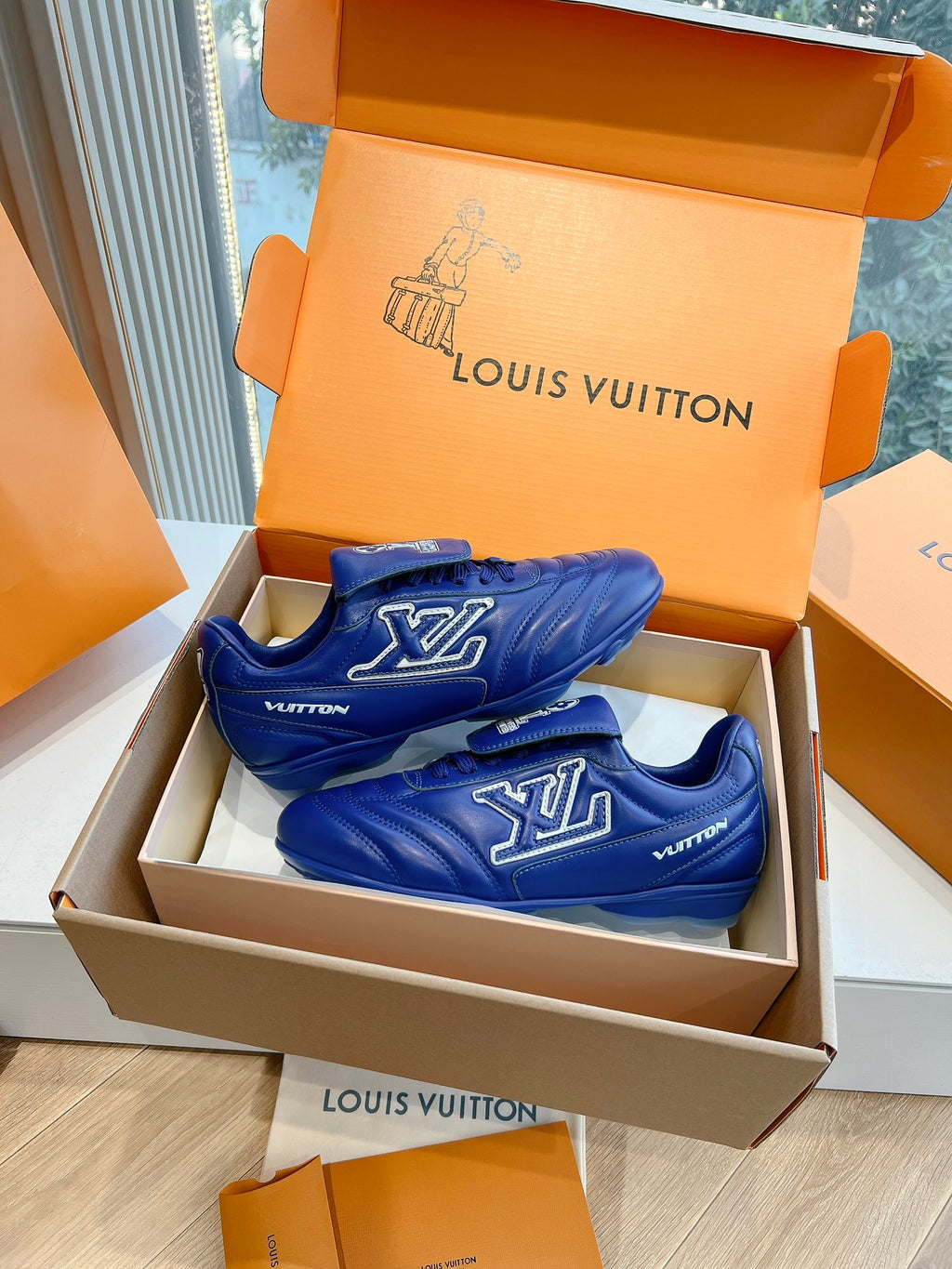 Louis Vuitton Sneaker