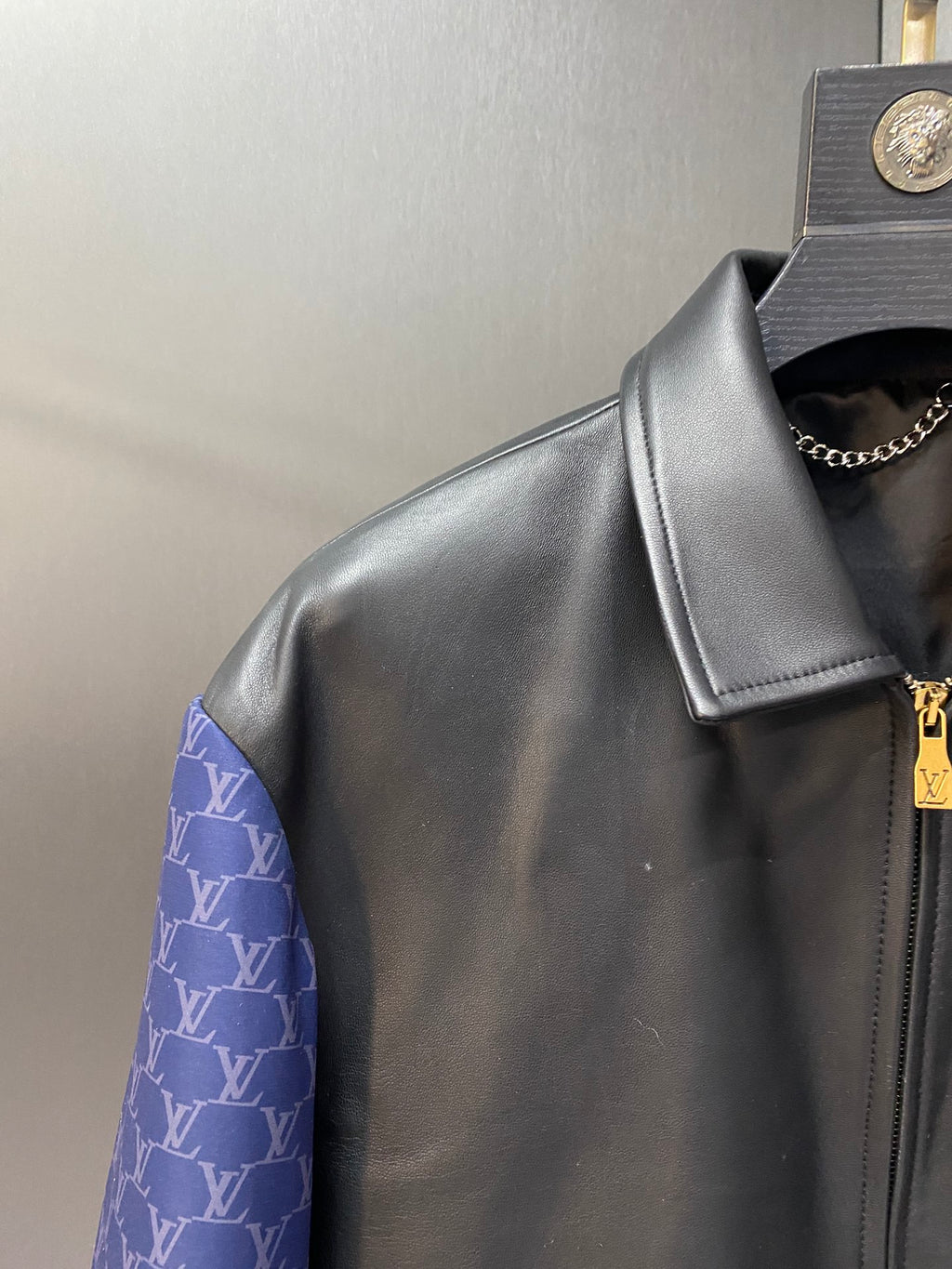 Louis Vuitton Deri Mont