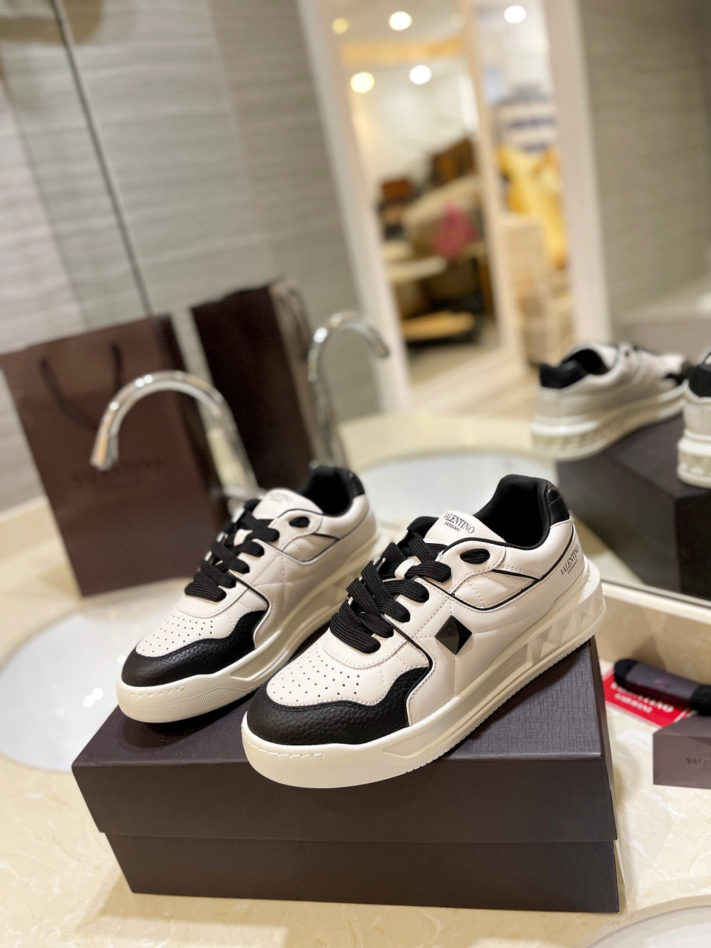 Valentino Sneaker
