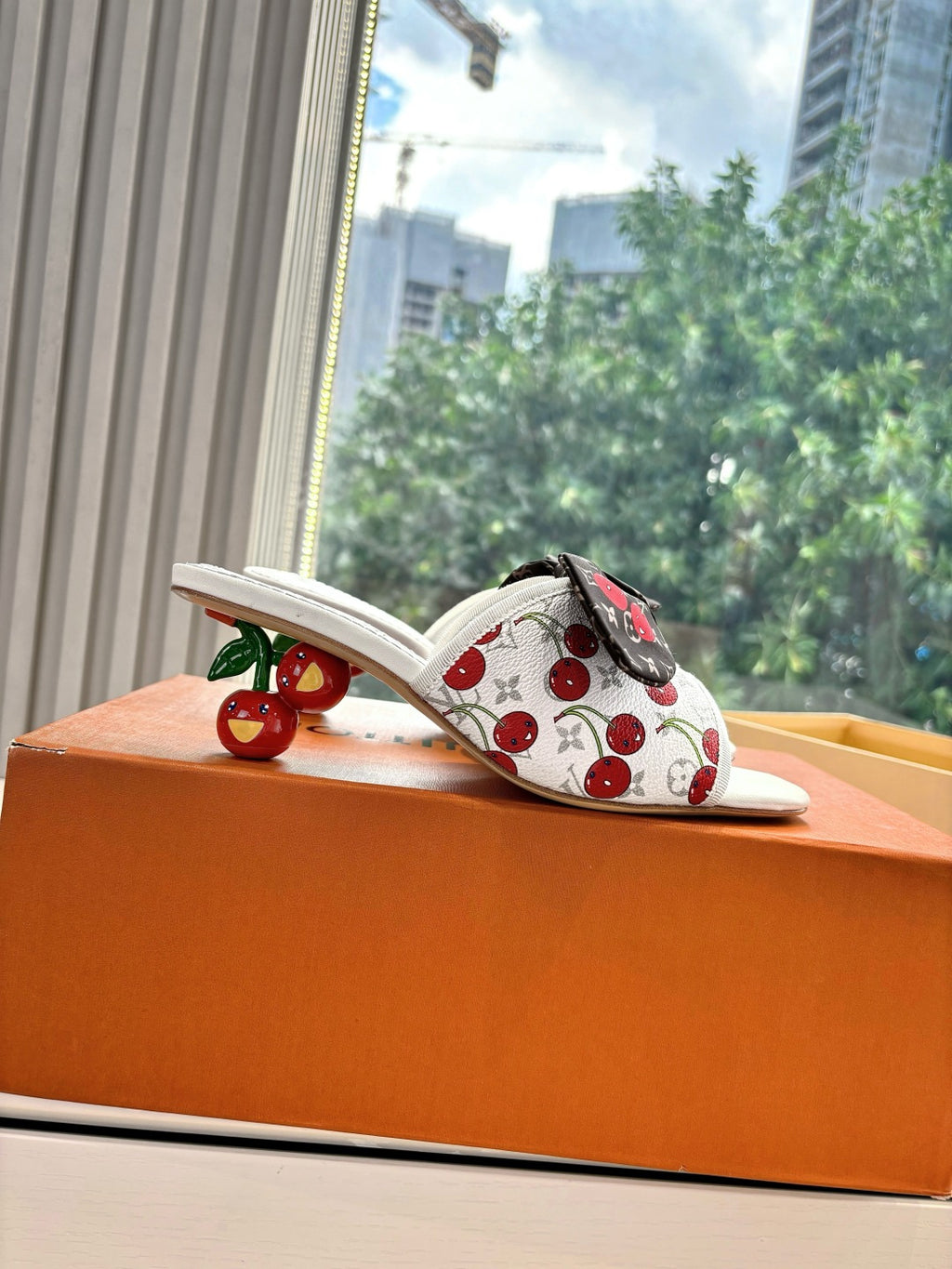 Louis Vuitton Topuklu