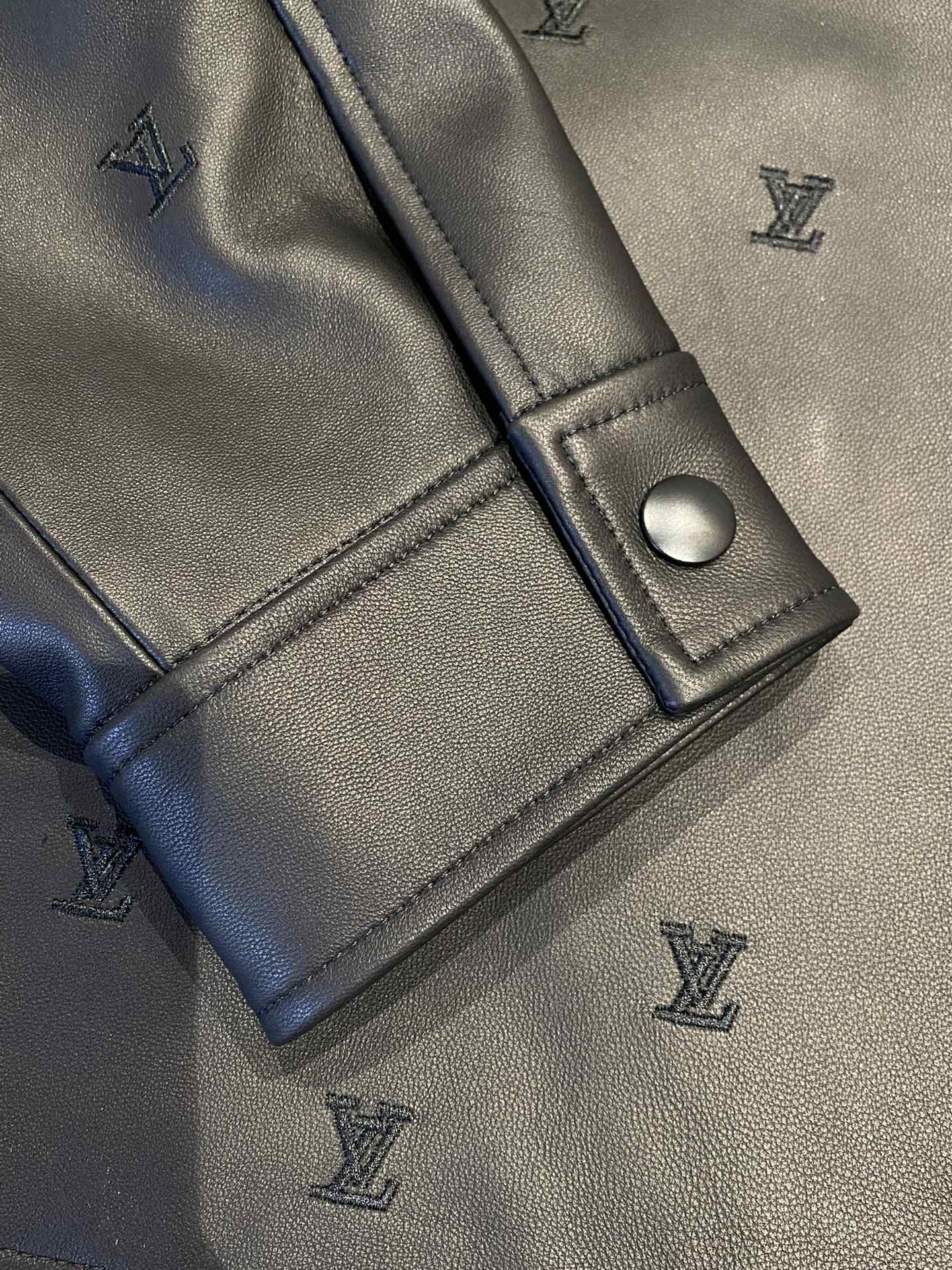 Louis Vuitton Deri Mont