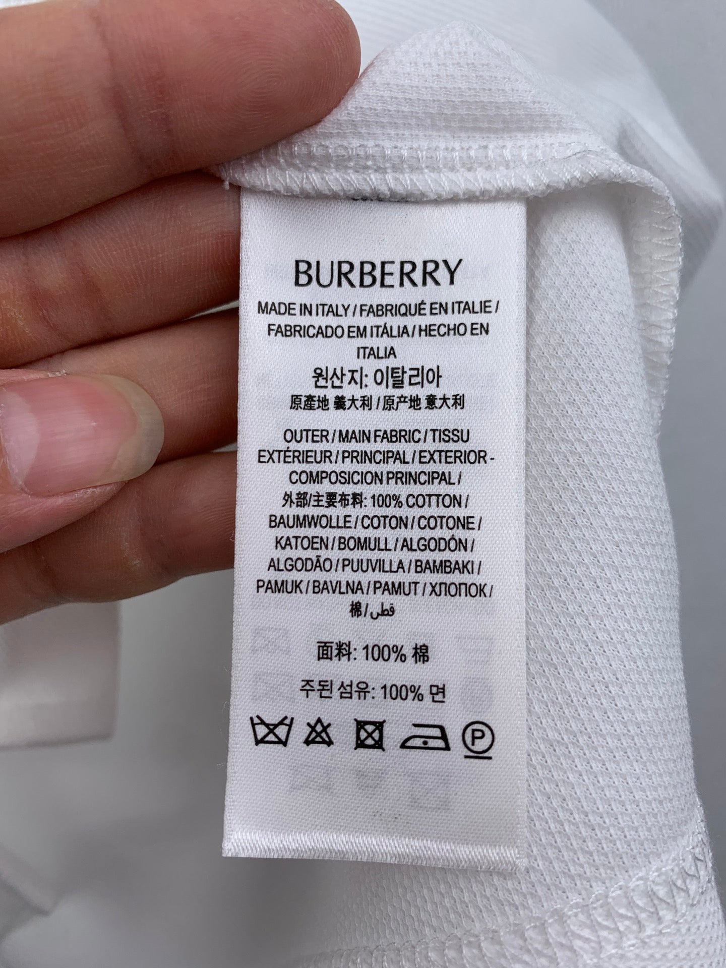 Burberry Tshirt