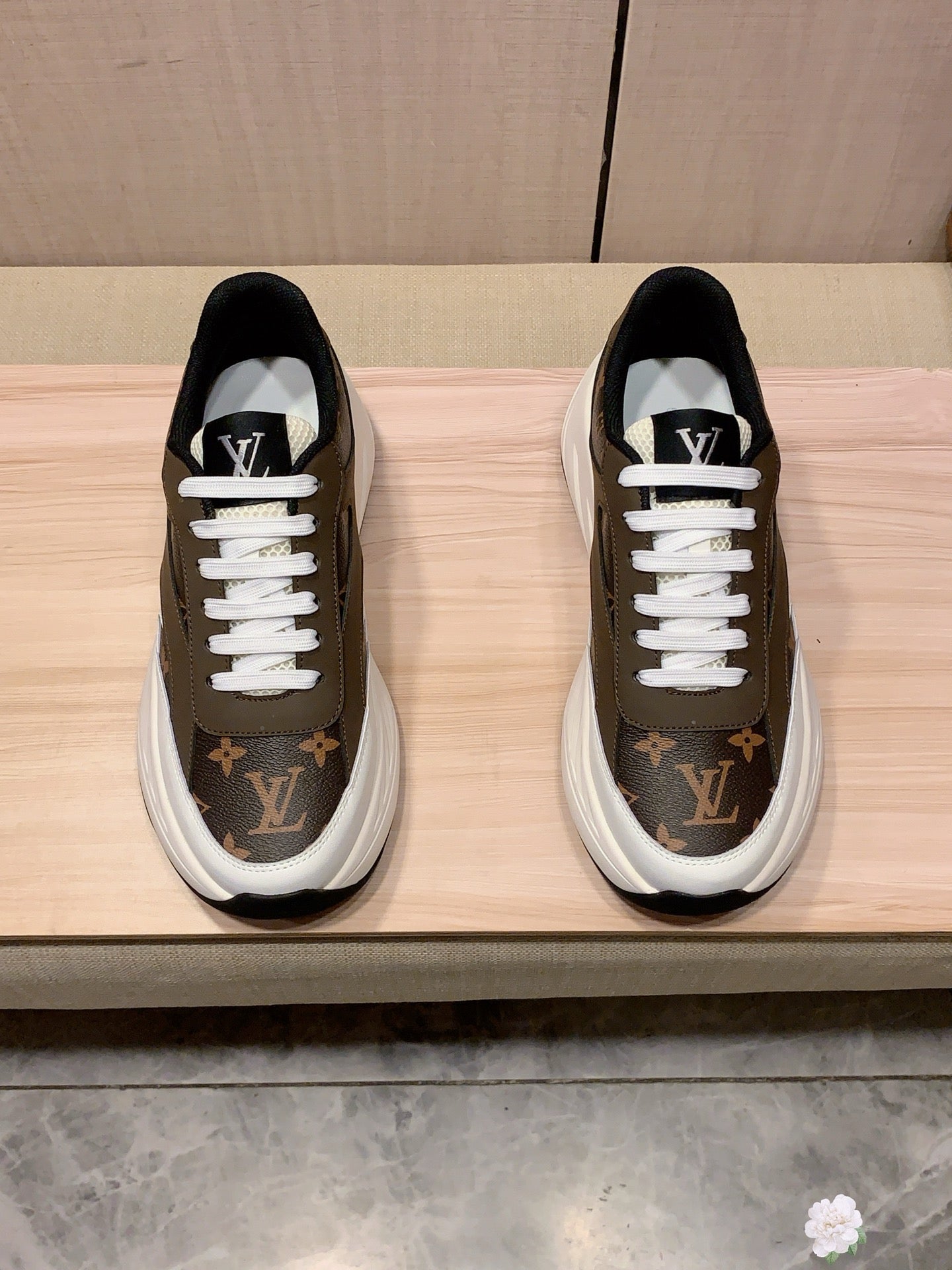 Louis Vuitton Sneaker