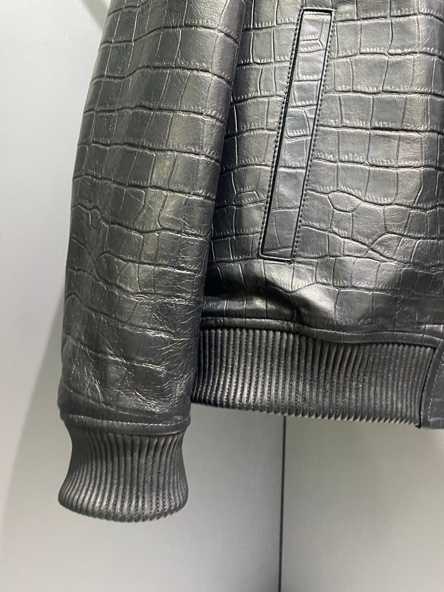 Louis Vuitton Deri Mont