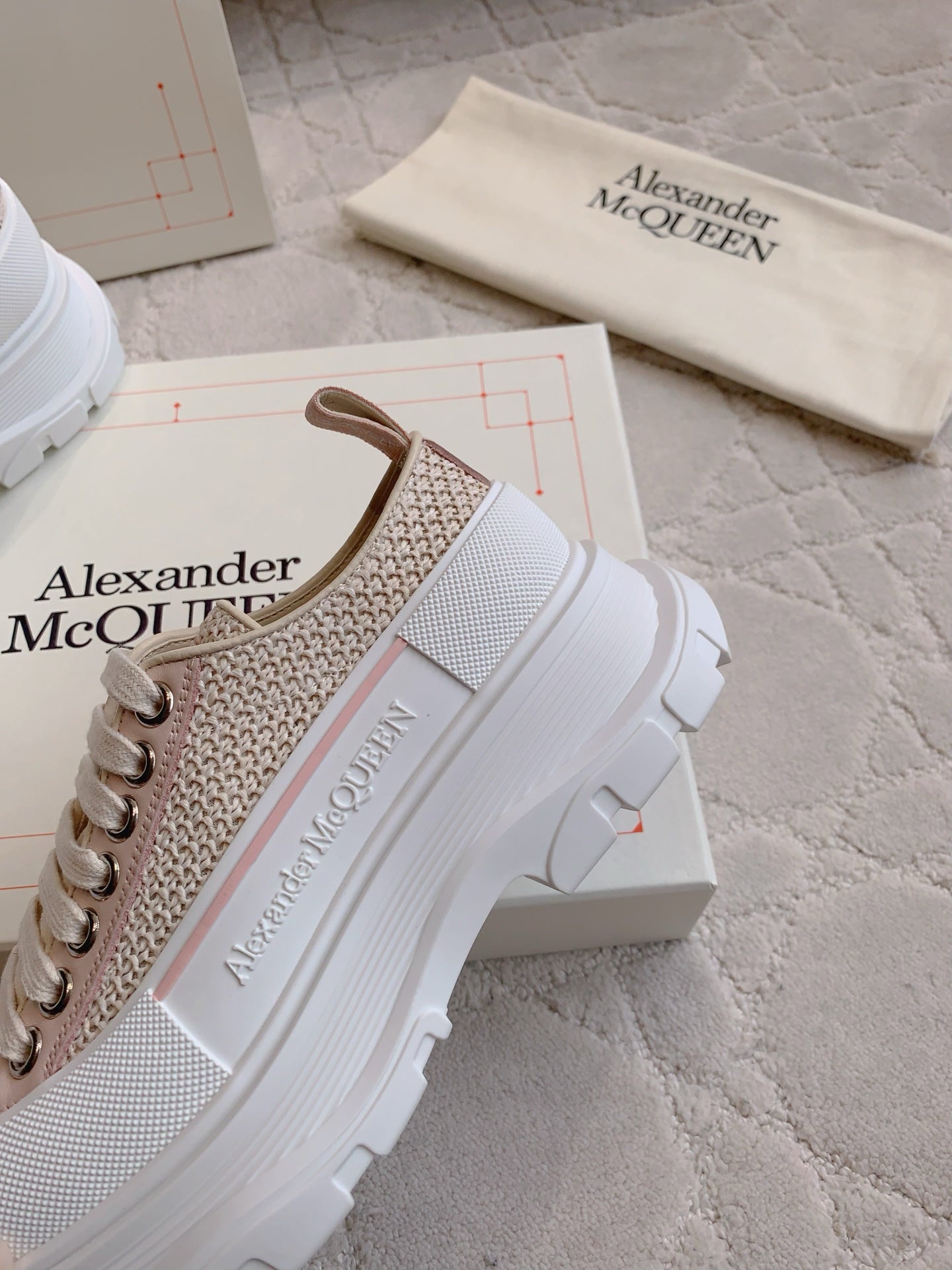 Alexander McQueen Sneaker