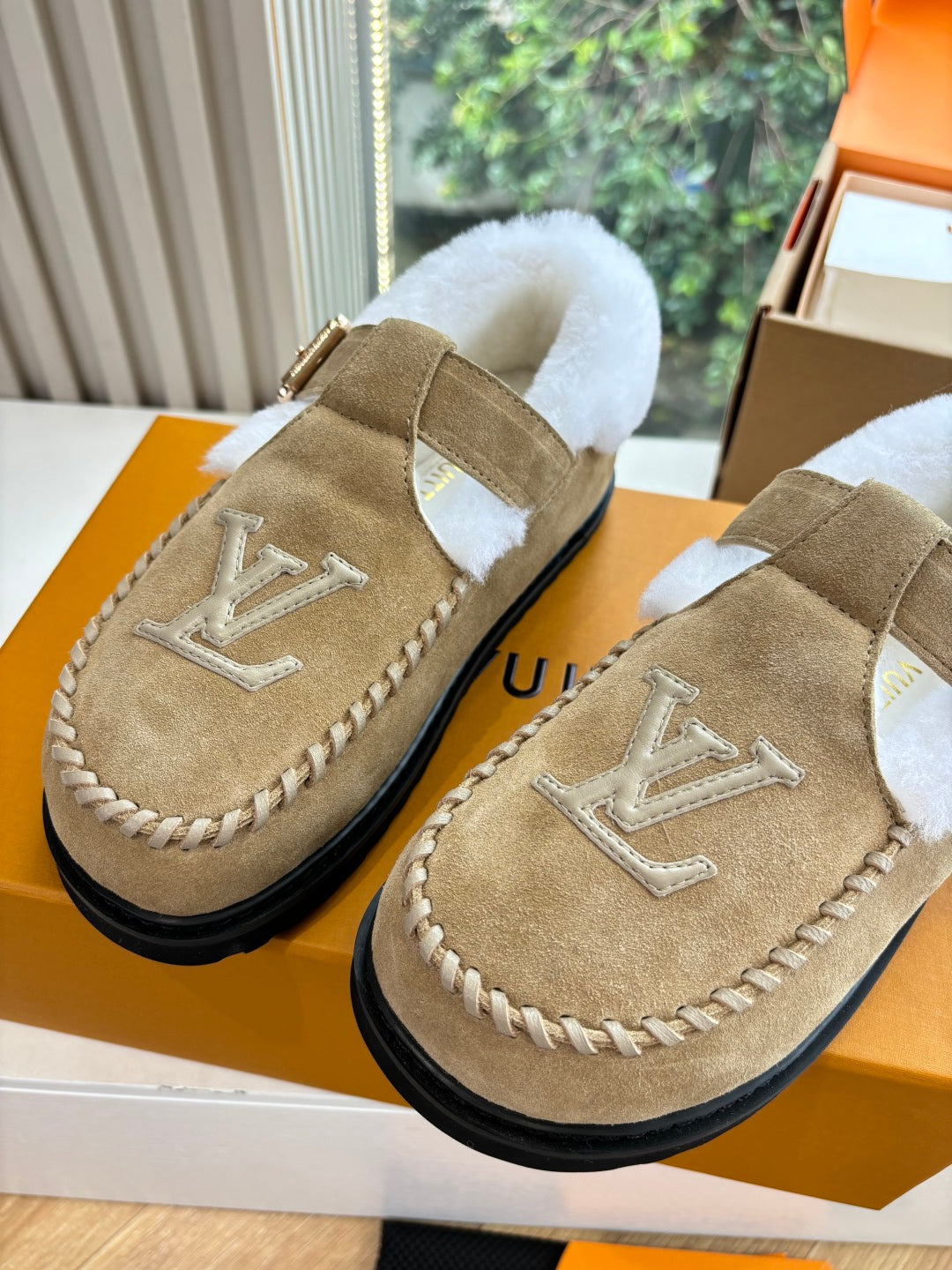Louis Vuitton Slipper