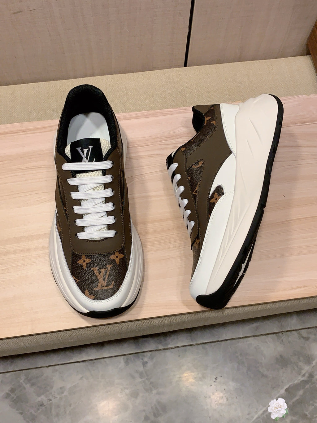Louis Vuitton Sneaker