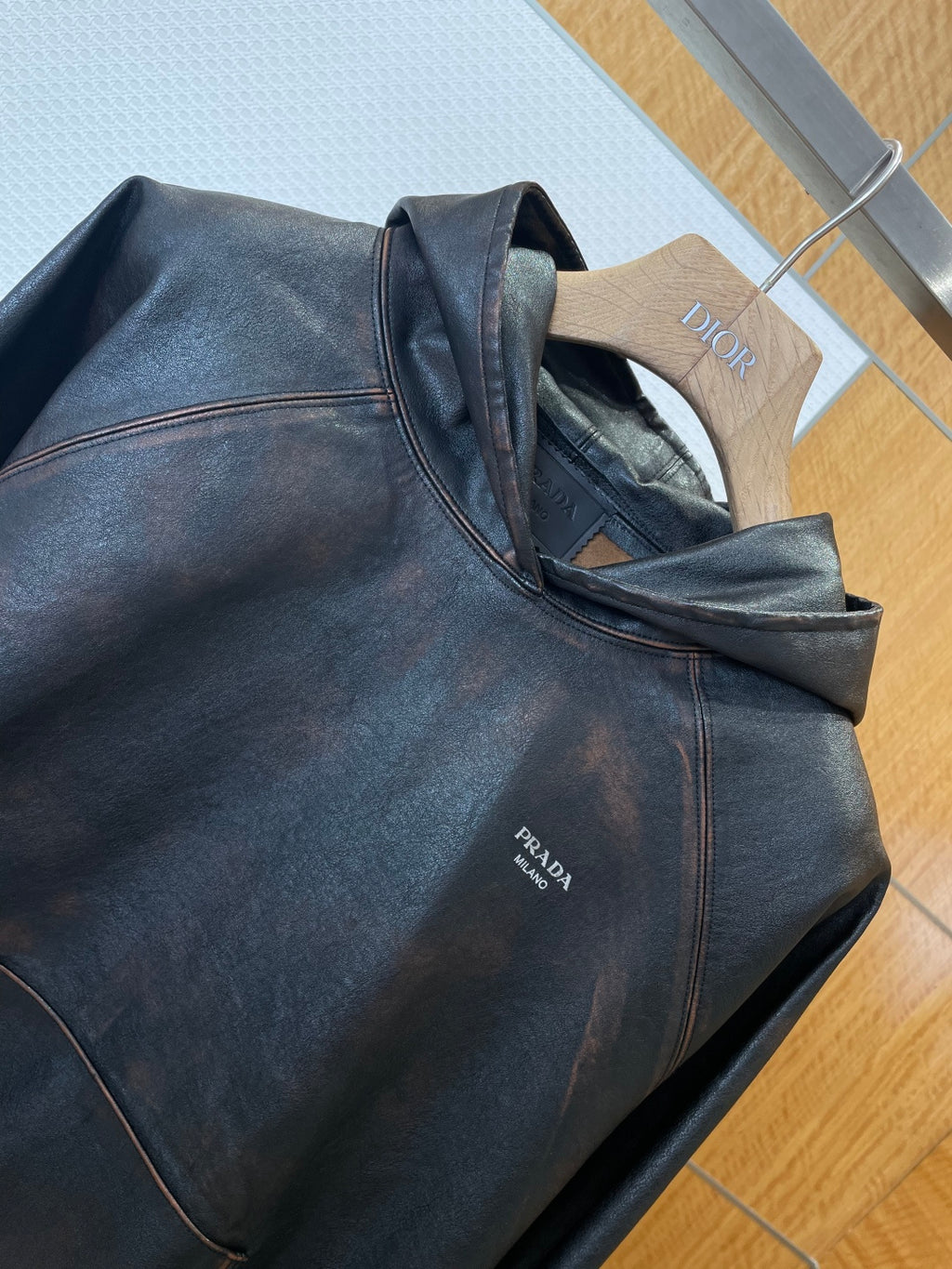 Prada Kapşonlu Deri Ceket