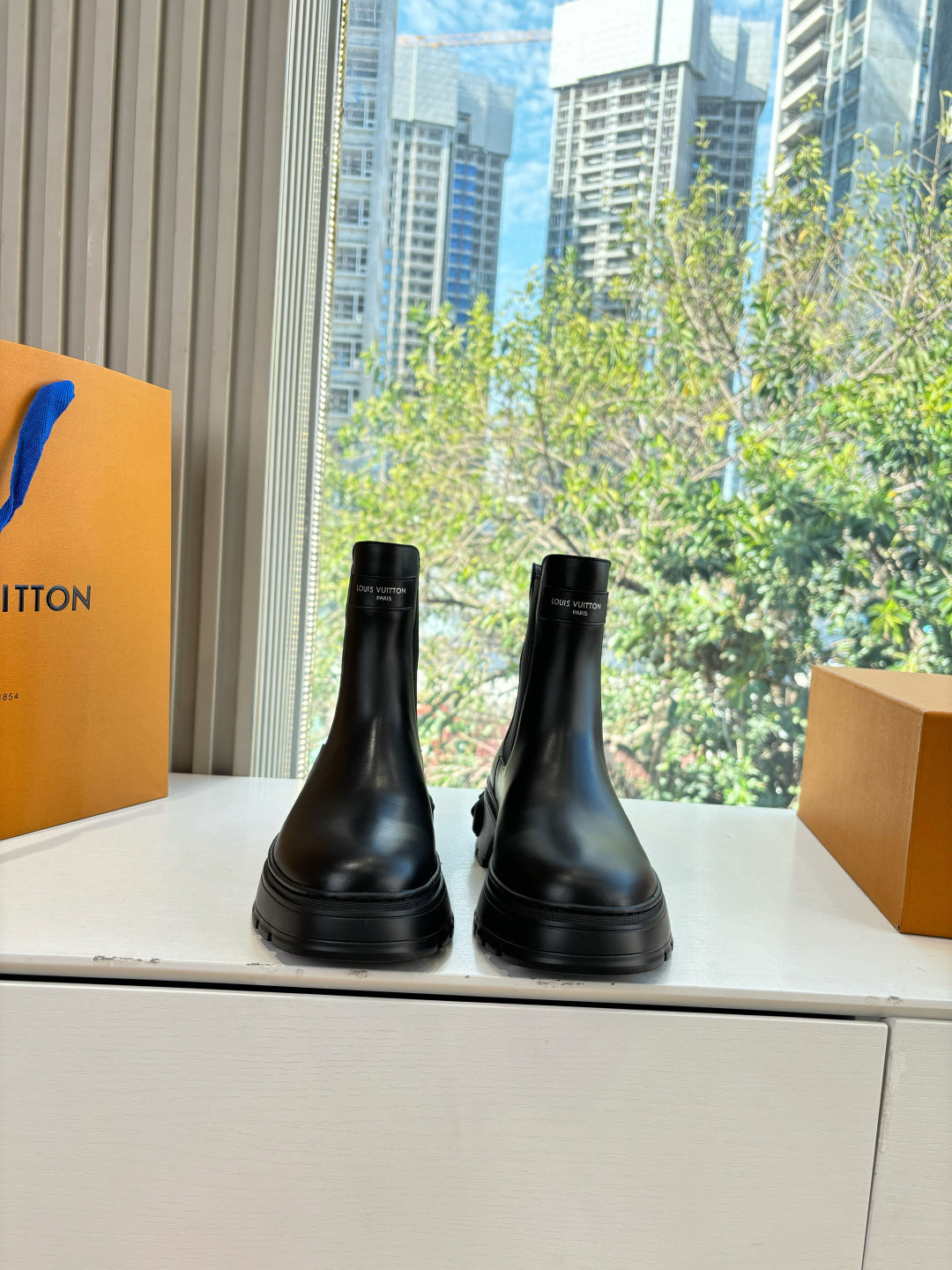 Louis Vuitton Bot