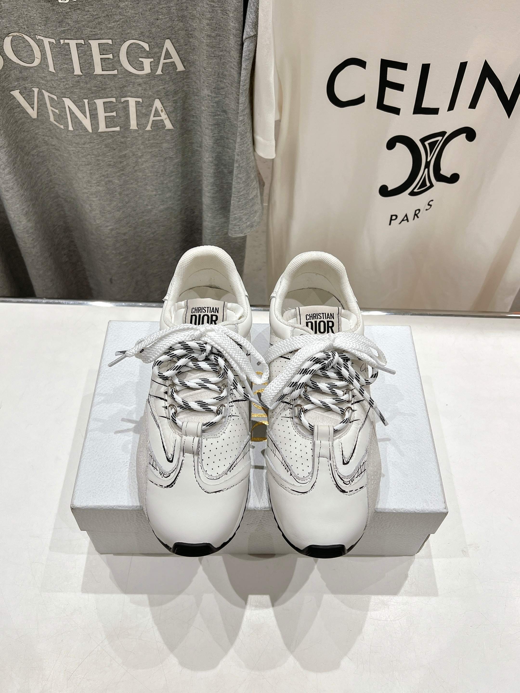 Dior Sneaker