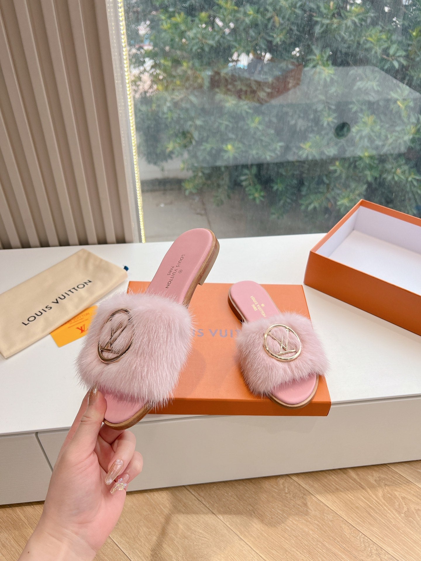 Louis Vuitton Slipper